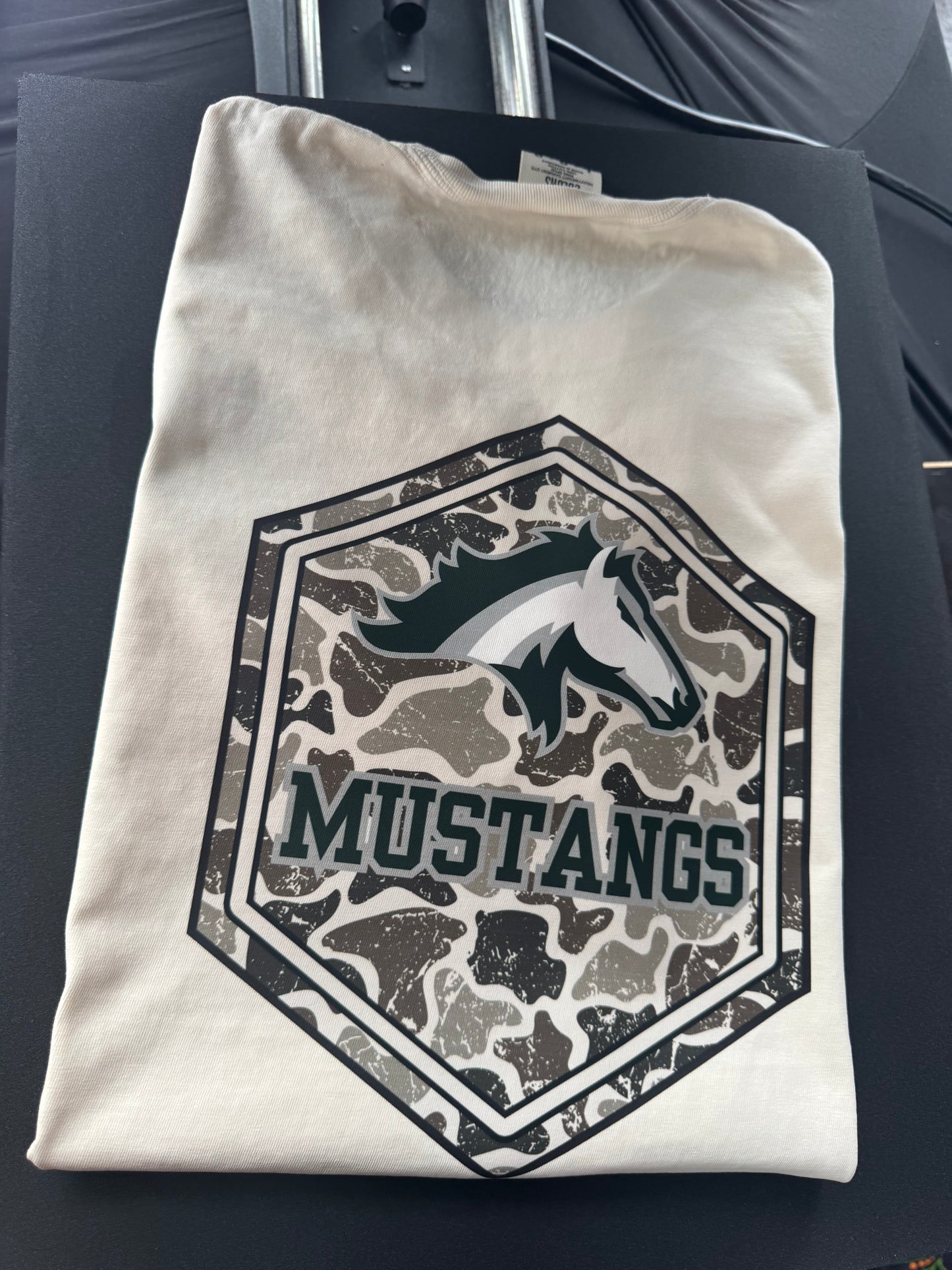 Kennesaw Mountain Mustangs Camo Front/Back on ivory