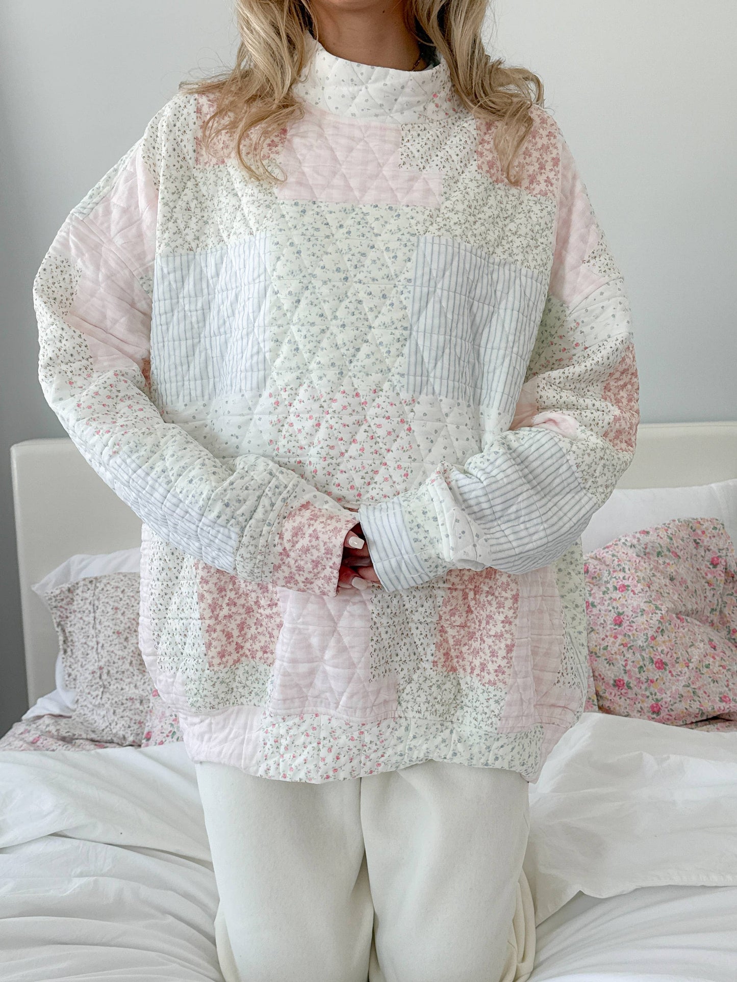 Quilted Pastel Mockneck Sweatshirt: Pastel