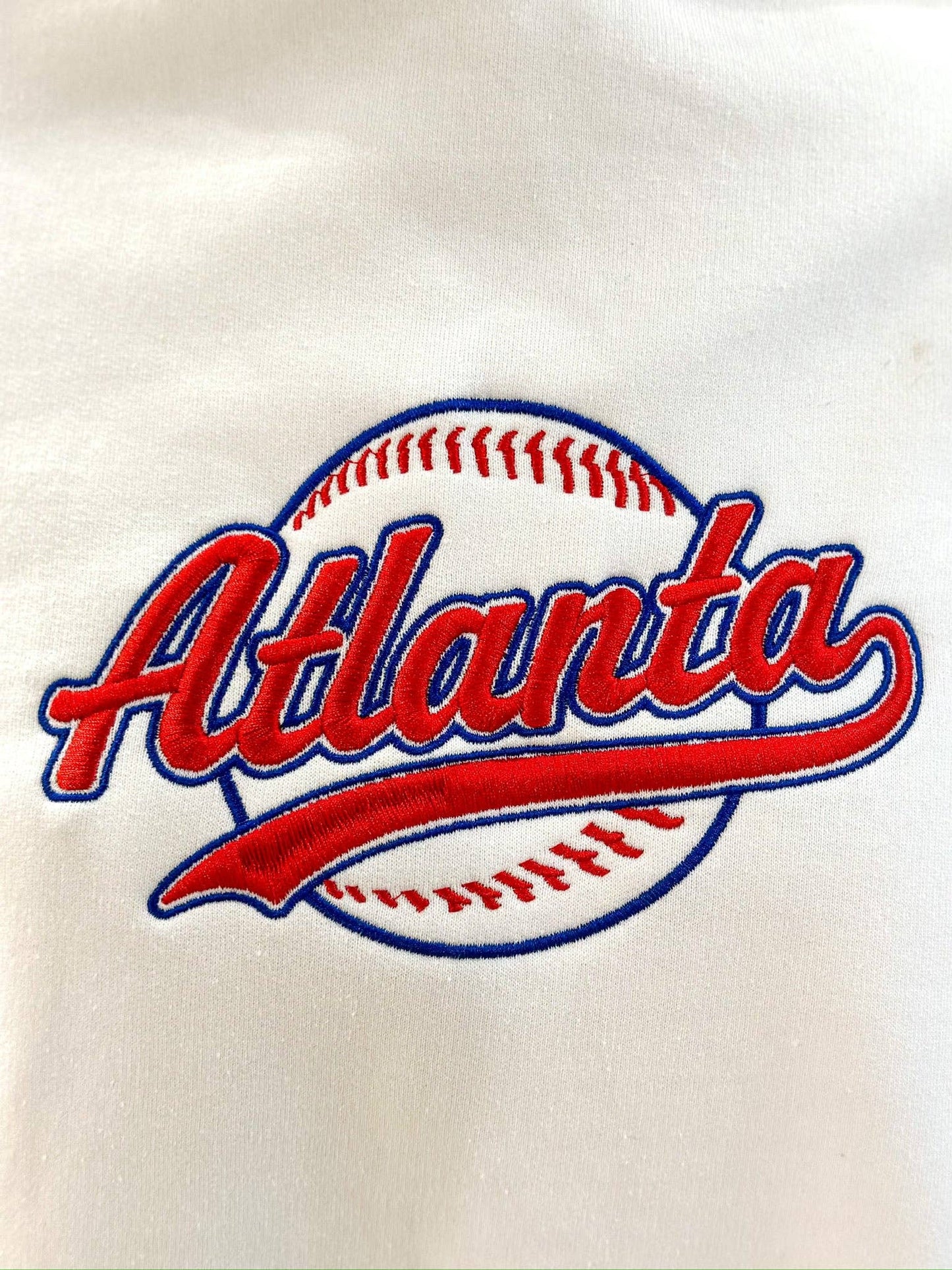 ATLANTA BASEBALL EMBROIDERED WHITE SWEATSHIRT