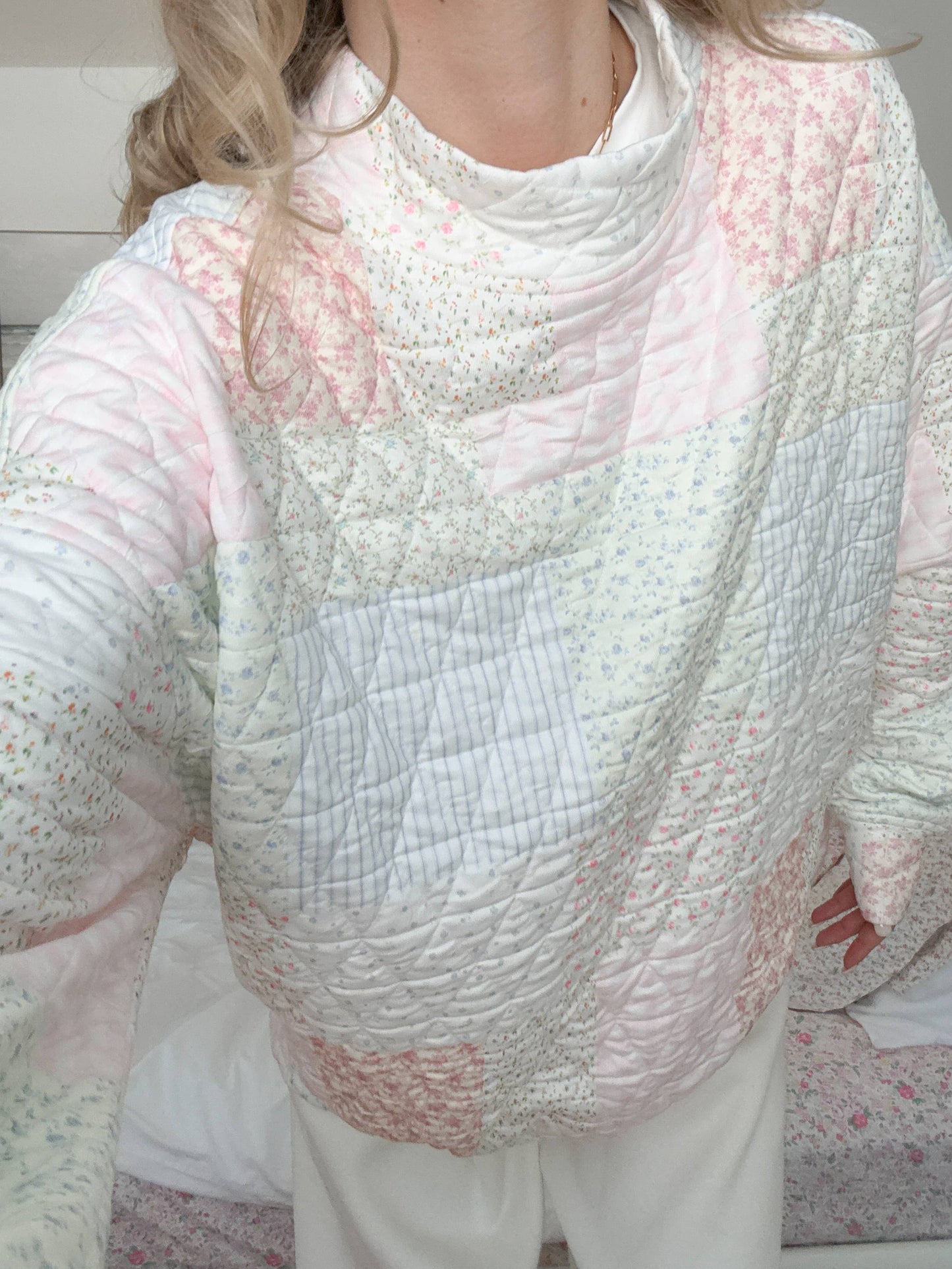 Quilted Pastel Mockneck Sweatshirt: Pastel
