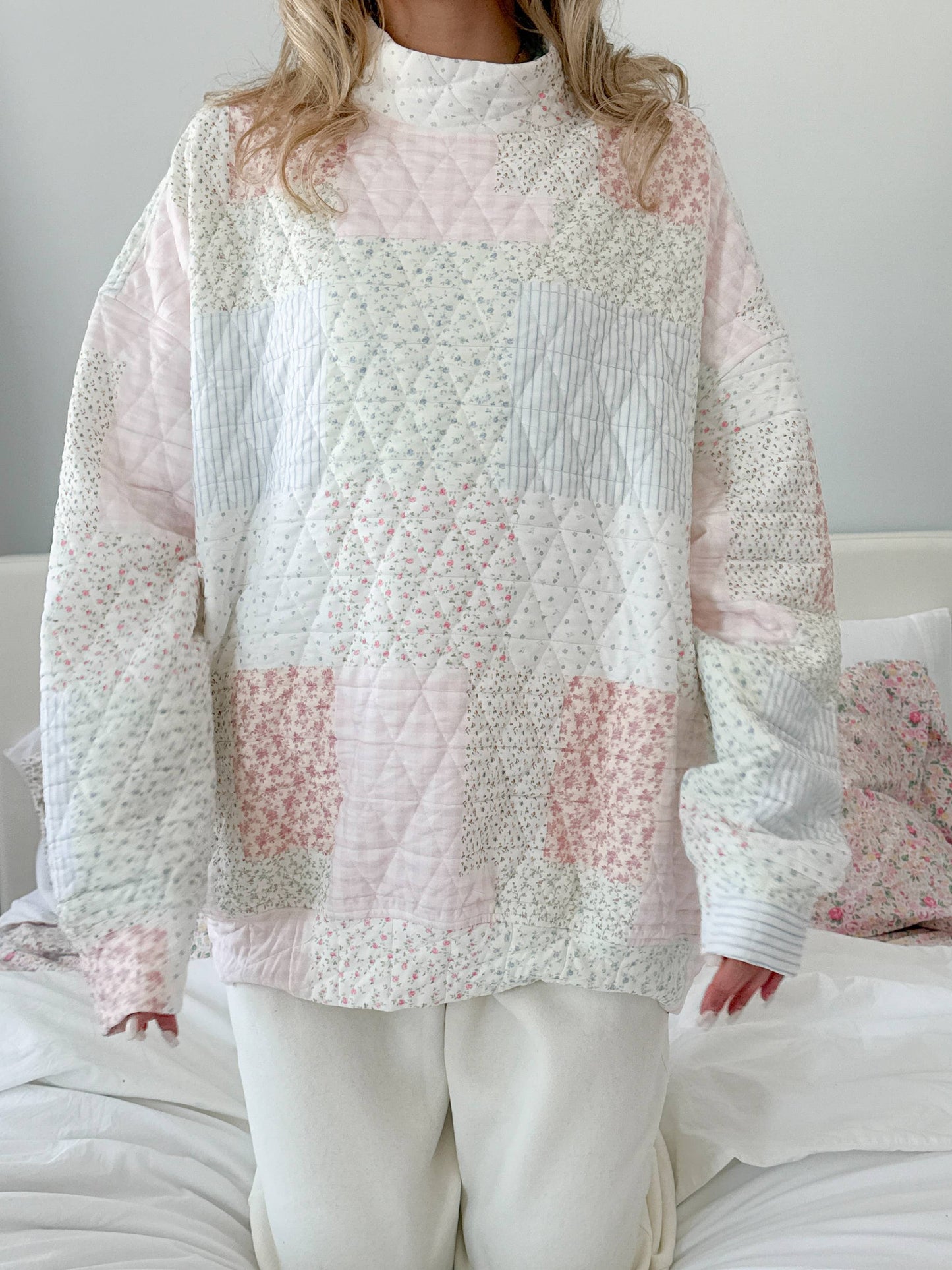 Quilted Pastel Mockneck Sweatshirt: Pastel