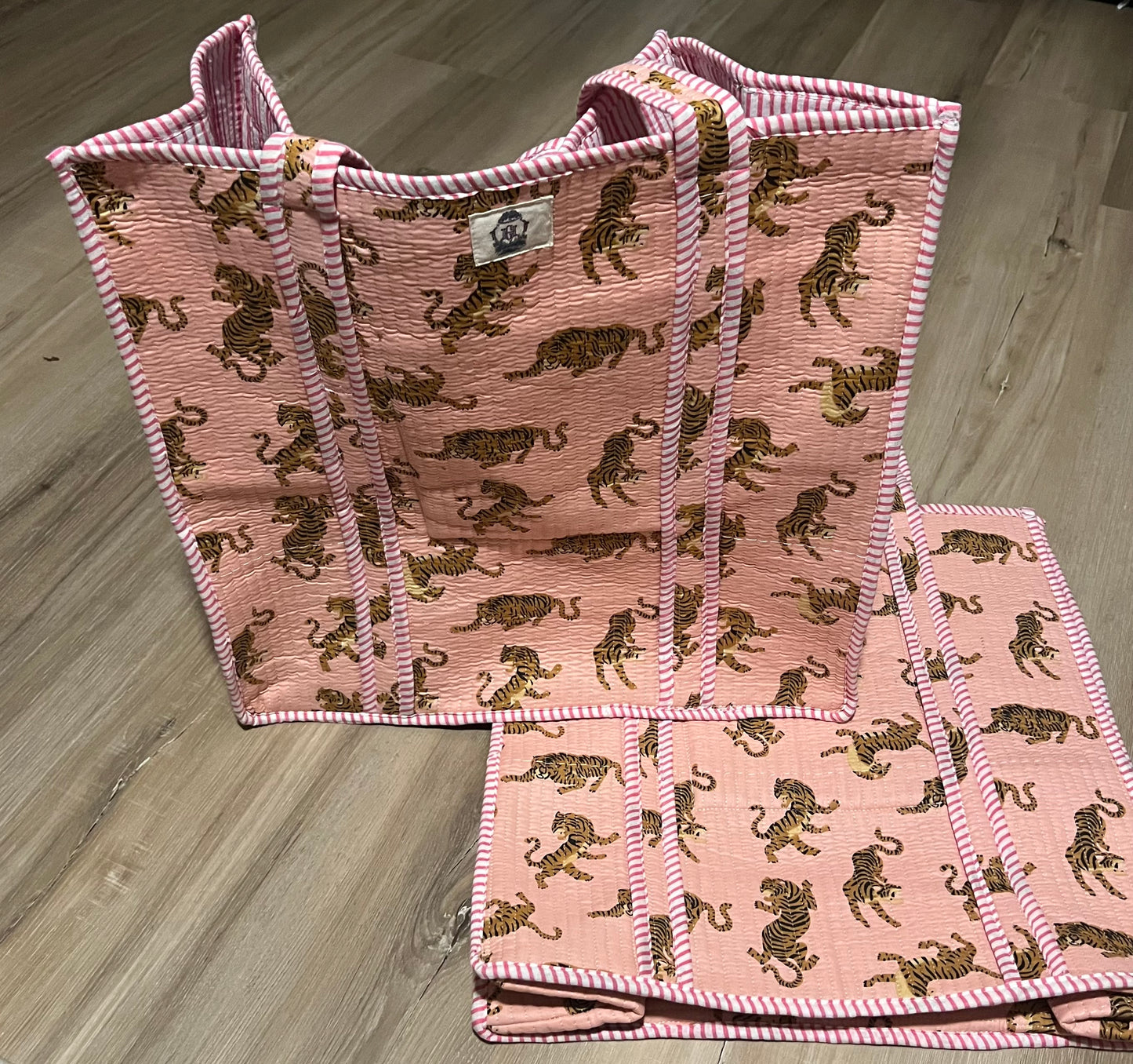 TIGER PRINT QUILTED LIGHT PINK TOTE BAG REVERSIBLE