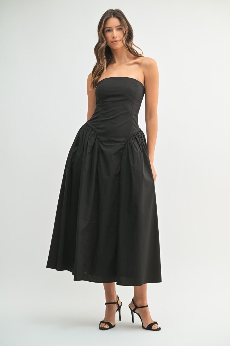 Strapless solid tube fit and flare midi dress. Back invisible zipper. Lining- Black