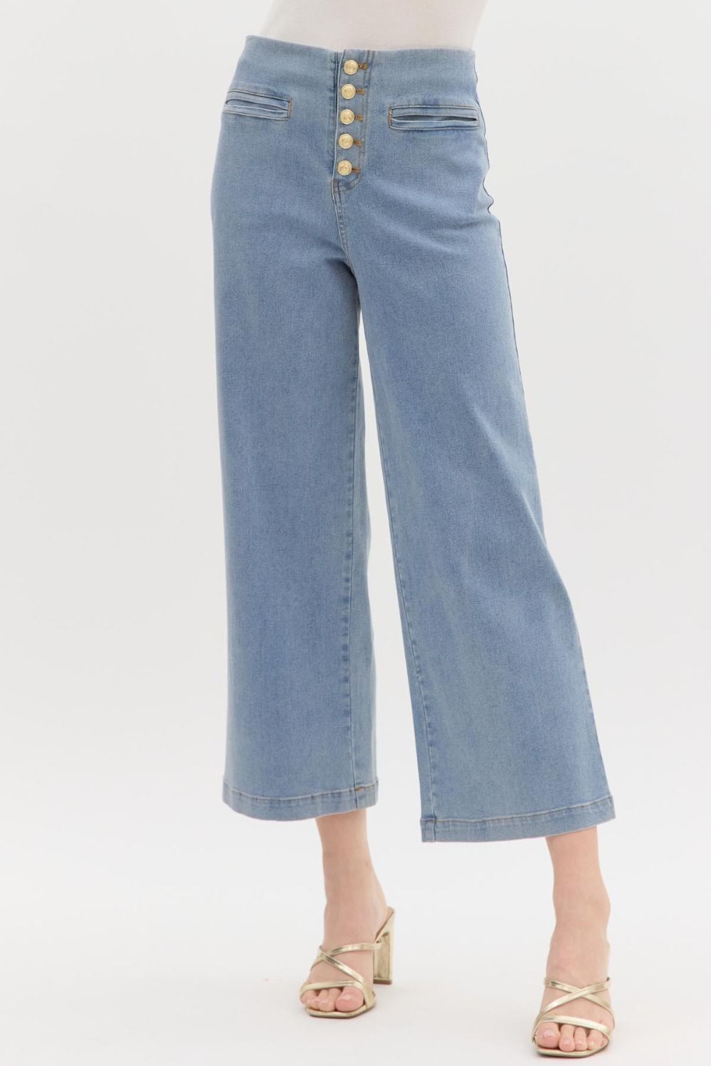 Straight leg buttoned loose denim jeans