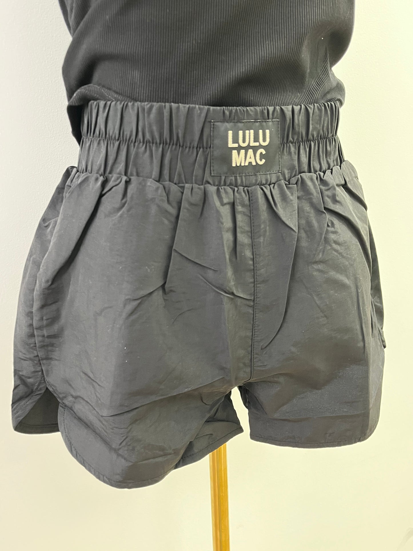 LULU MAC - Black Shorts