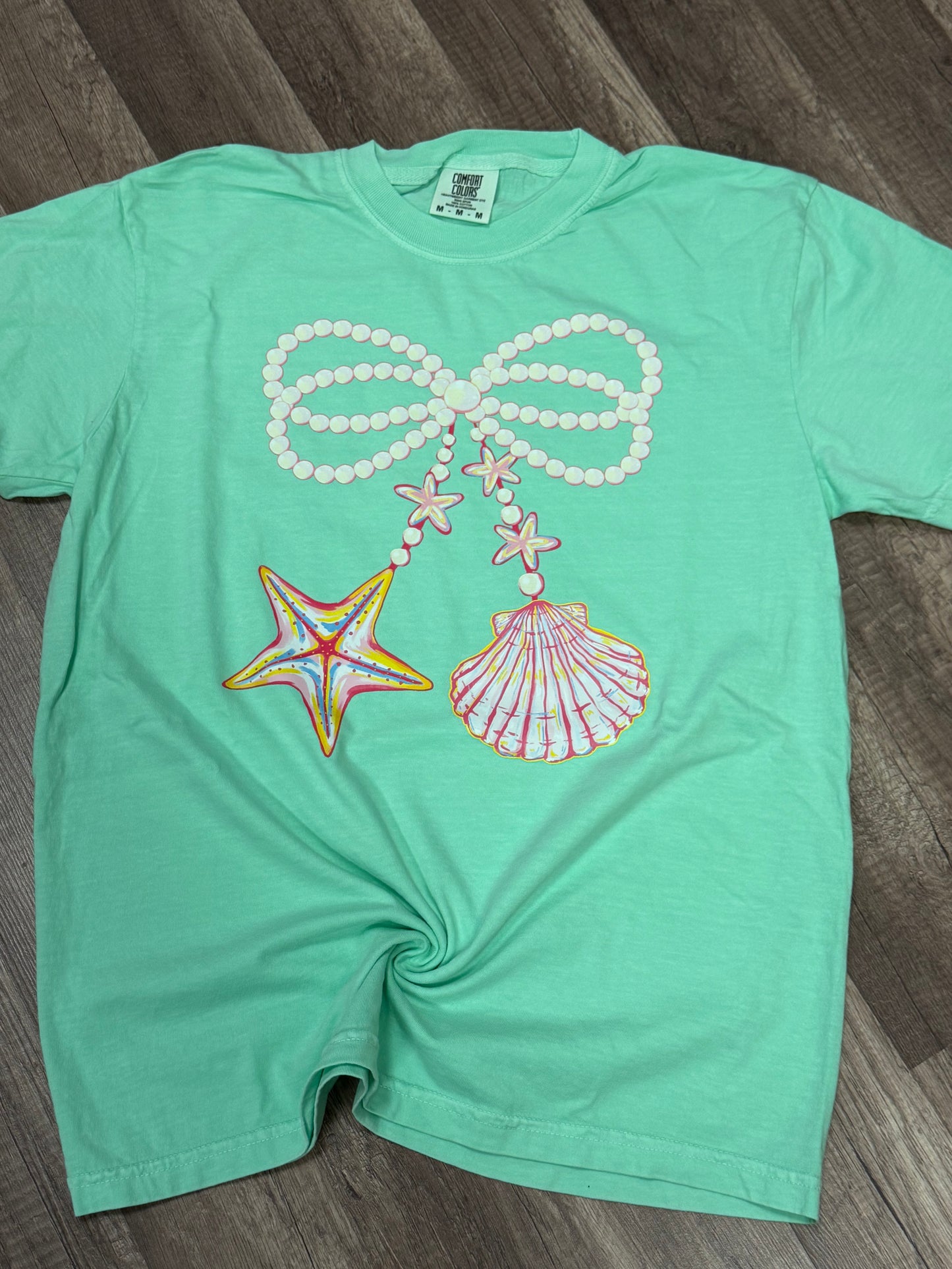 Pearl Bow with Shells CC tee
