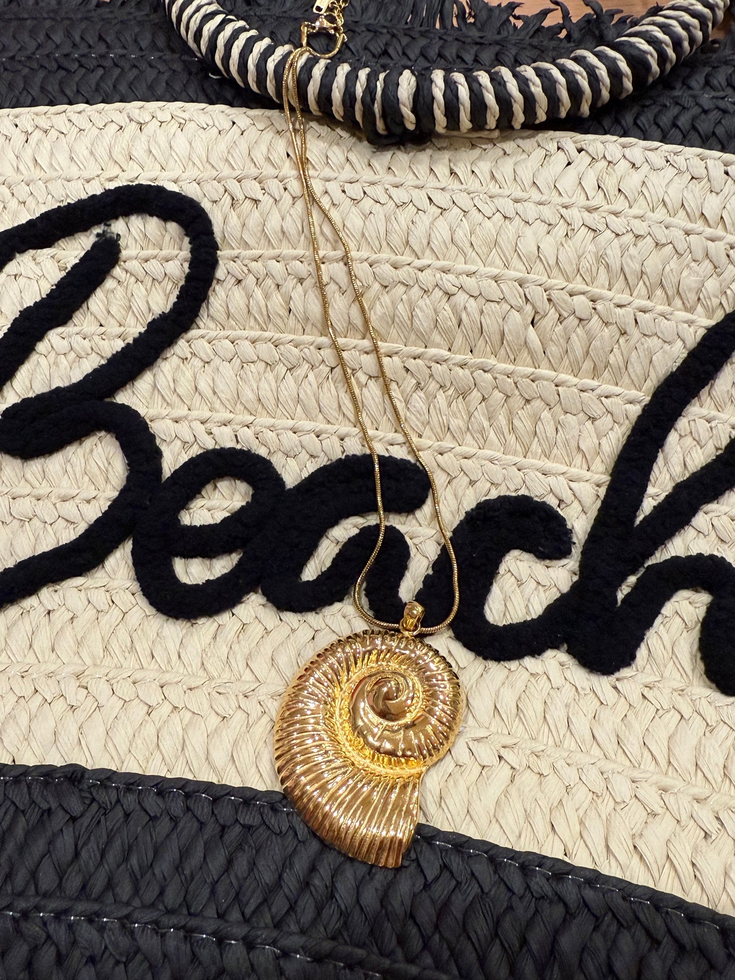 Waterproof Non Tarnish Gold Sea Shell Necklace