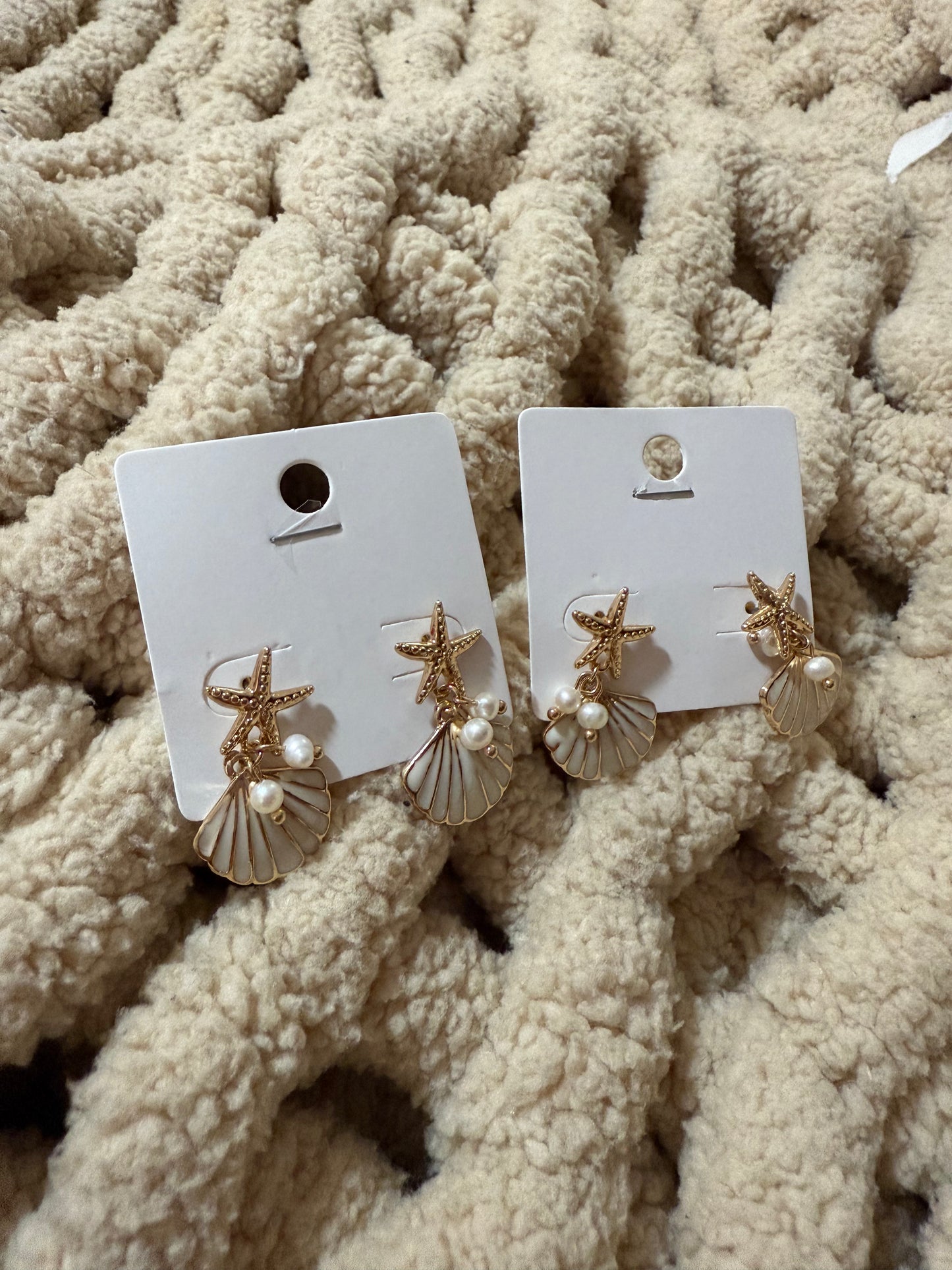 Starfish With Shell Dangle Earrings