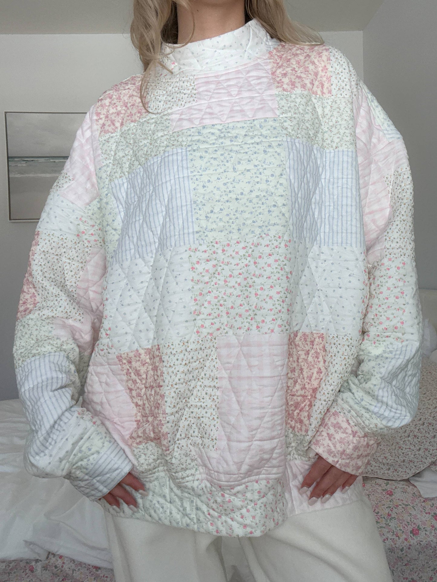 Quilted Pastel Mockneck Sweatshirt: Pastel