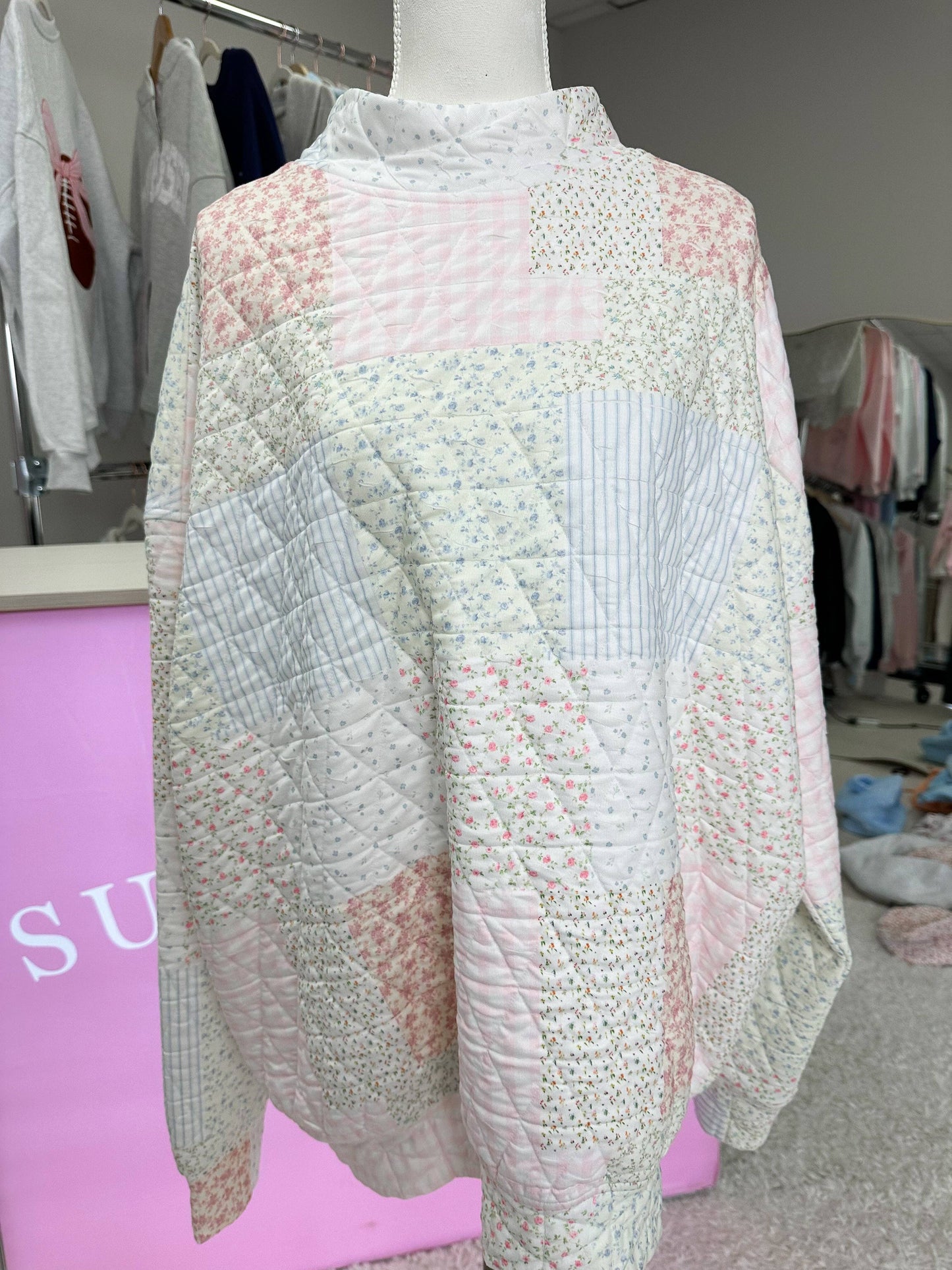 Quilted Pastel Mockneck Sweatshirt: Pastel
