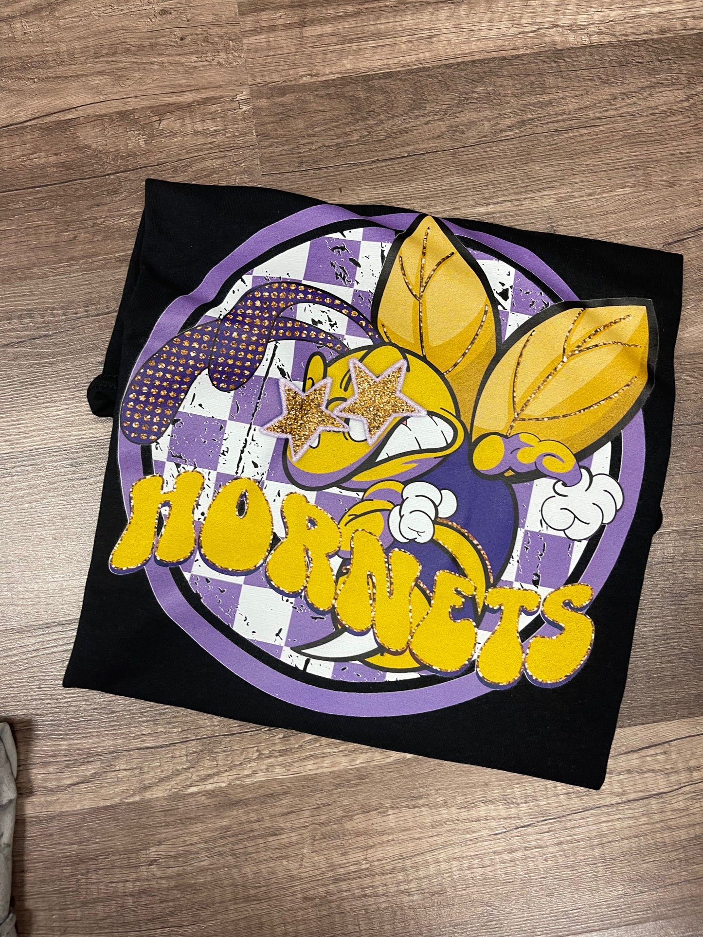 Hornets Preppy Mascot cc tee