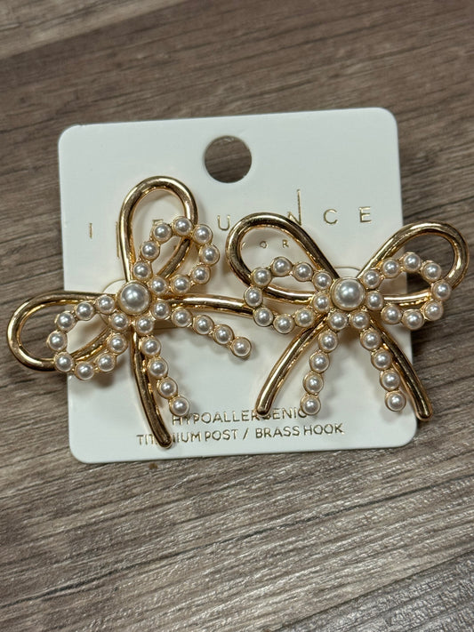 Double Stack Gold Pearl Bow Stud