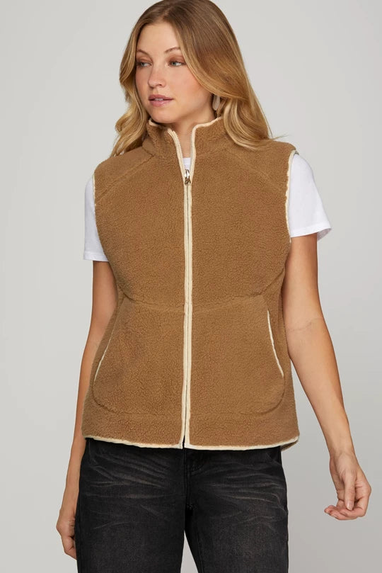 ECRU/CAMEL REVERSIBLE FLEECE AND QUILTED VEST