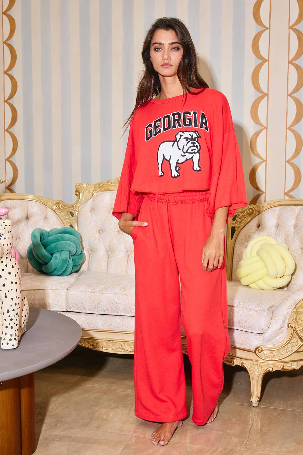 GEORGIA Bulldog Cropped Graphic Sweatshirt: Red