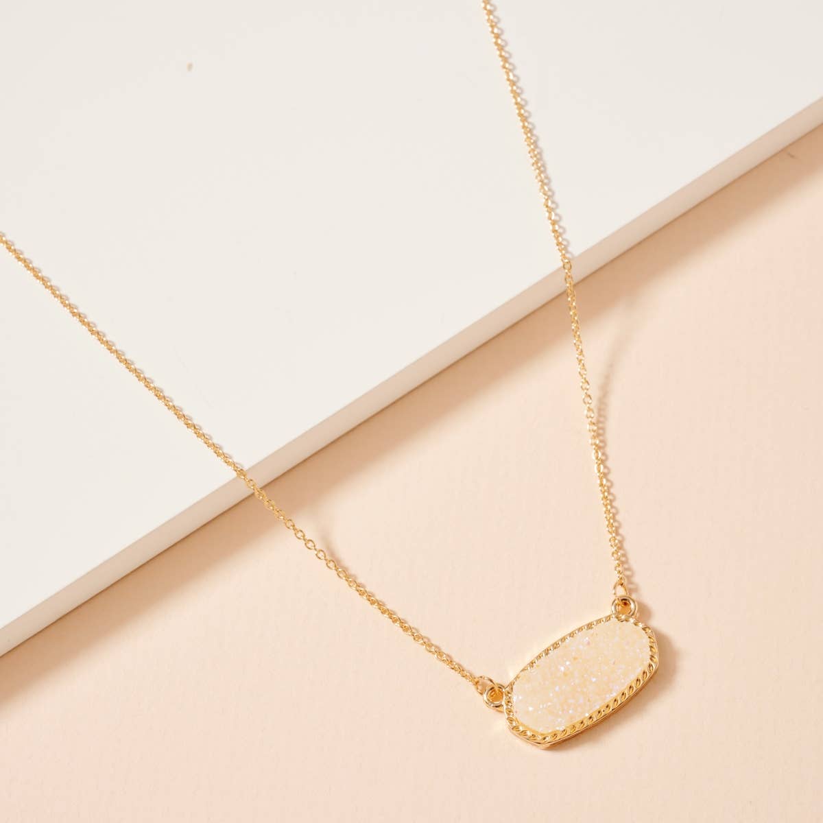 Druzy Stone Charm Short Necklace: Ivory / One / 4SN11008