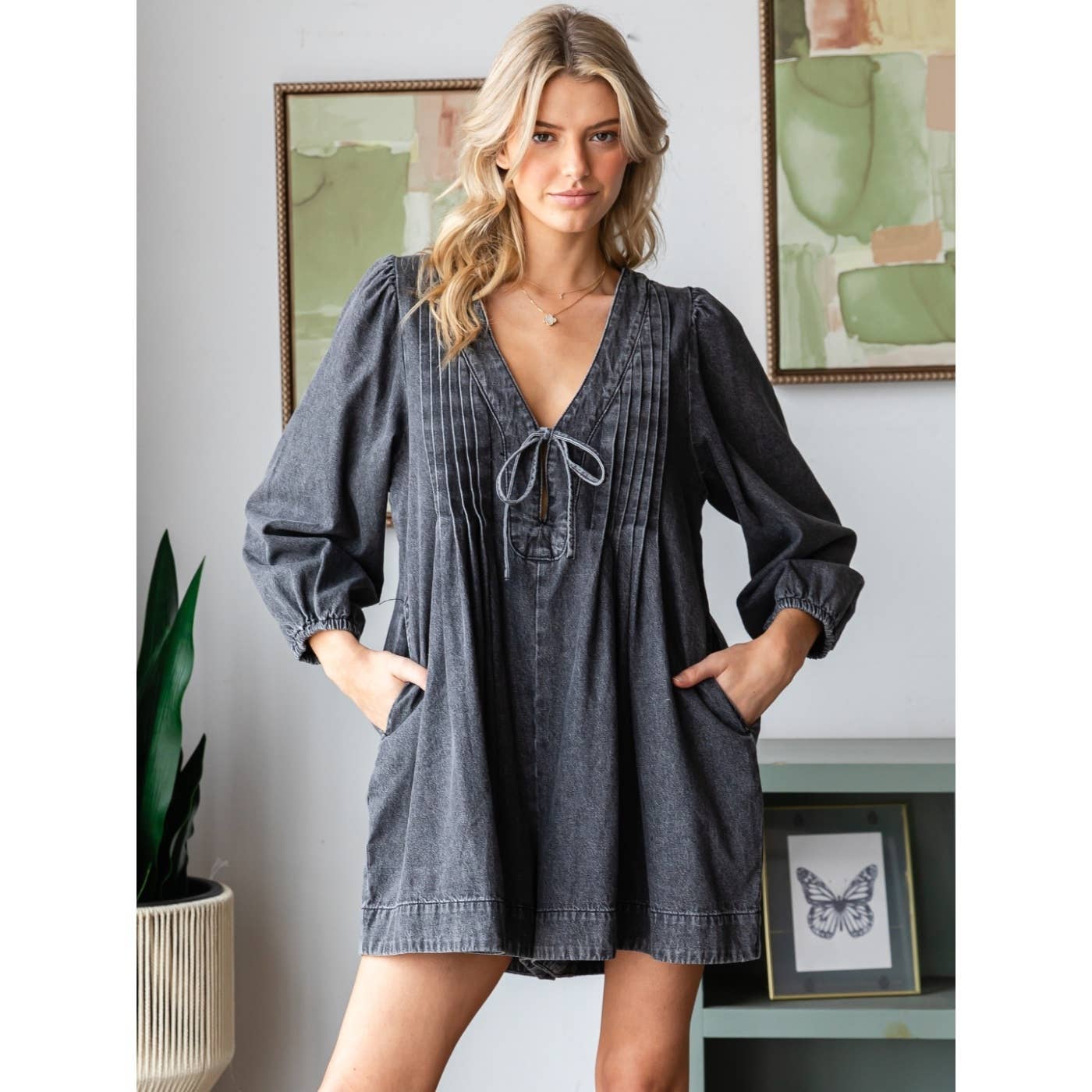 V-neck Puff Sleeve Denim Romper: Medium Wash