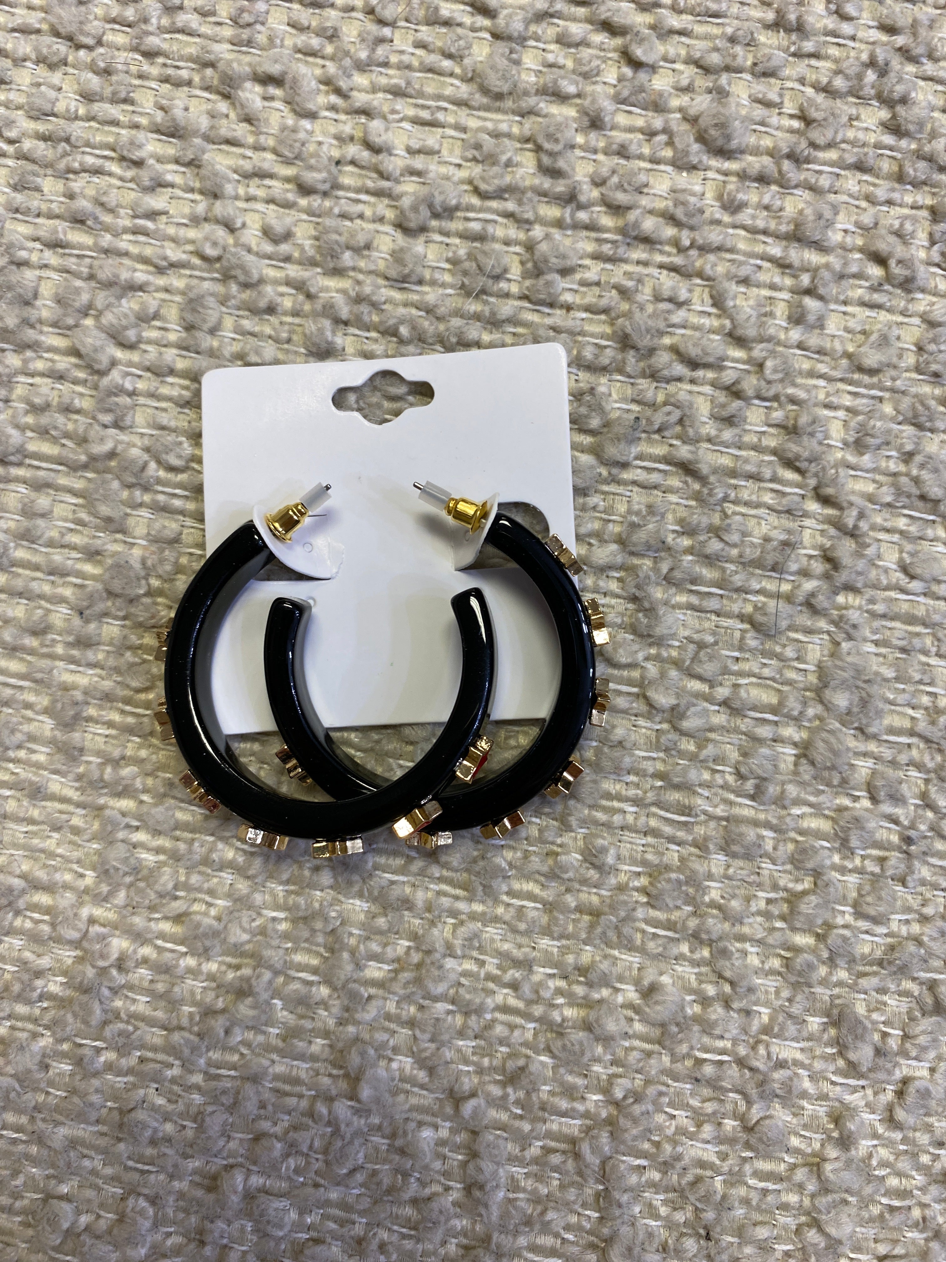 Black with red star hoops