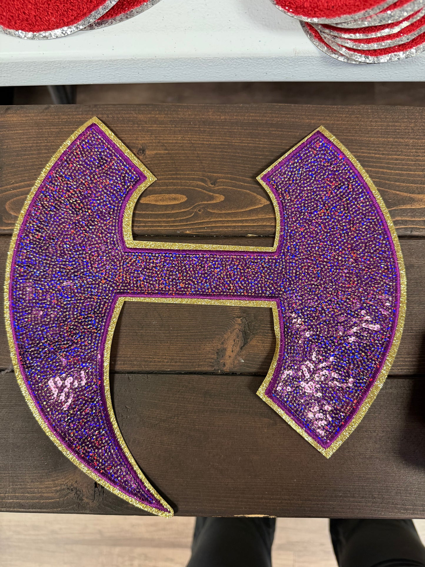 HIRAM HORNET PATCH GILDAN SWEATSHIRT