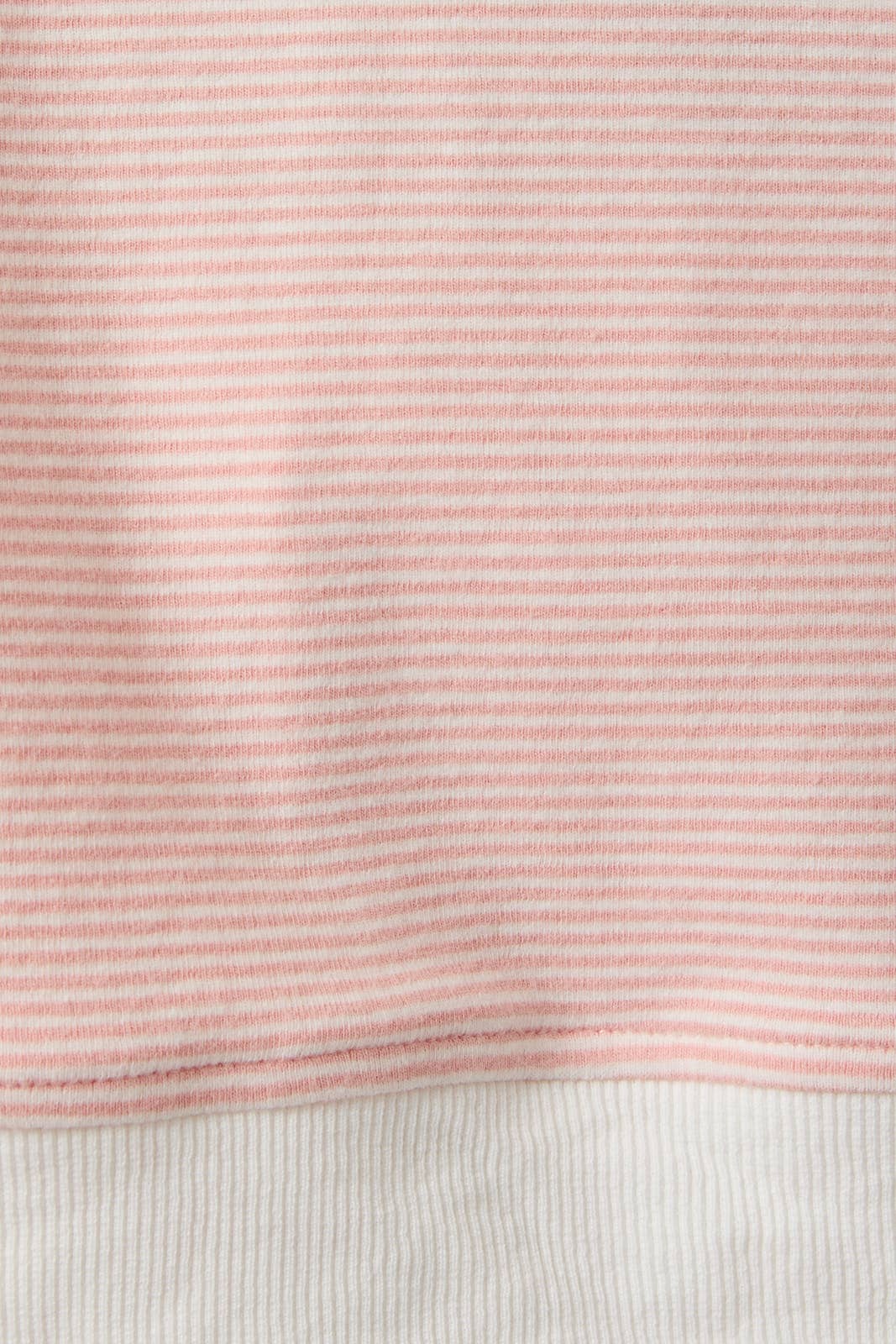 MID RISE STRIPE SHORTS: PEACH-CREAM STRIPE