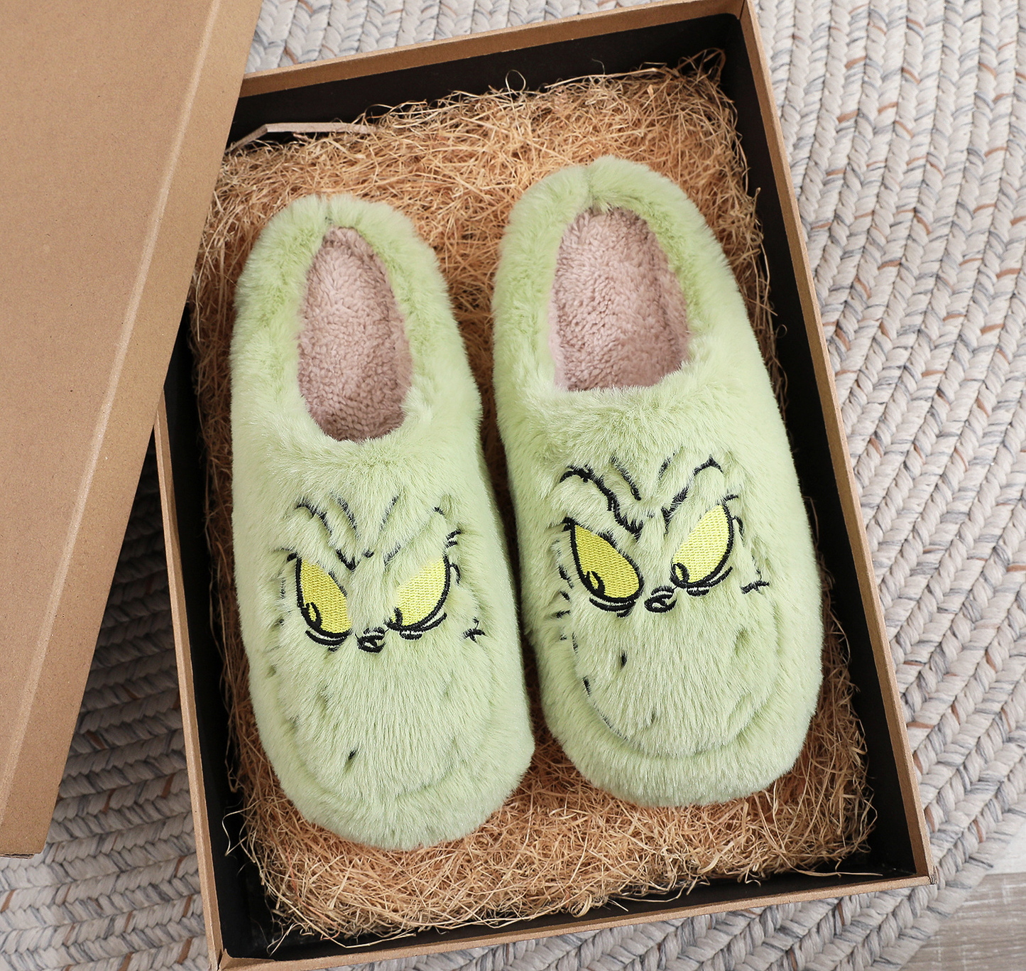 Christmas Grinch Plush Home Fuzzy Slippers : Green