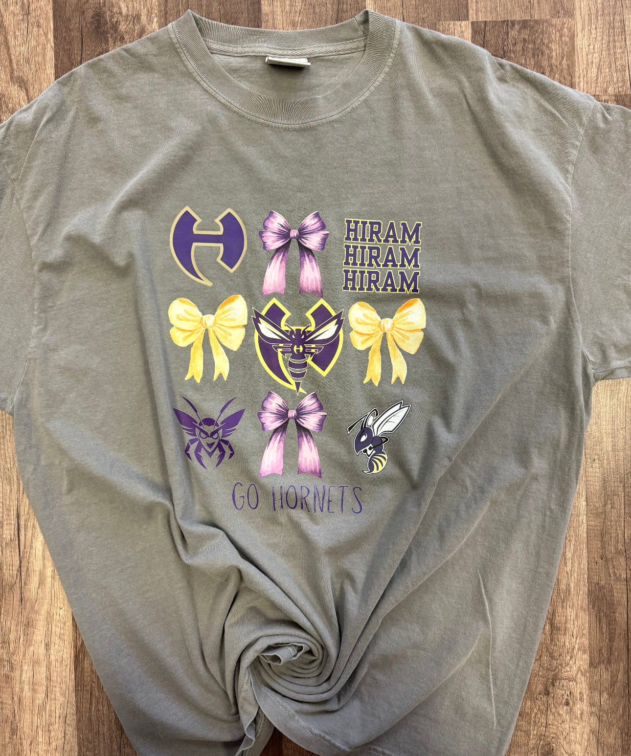Hiram Hornets Bow Collage On Grey