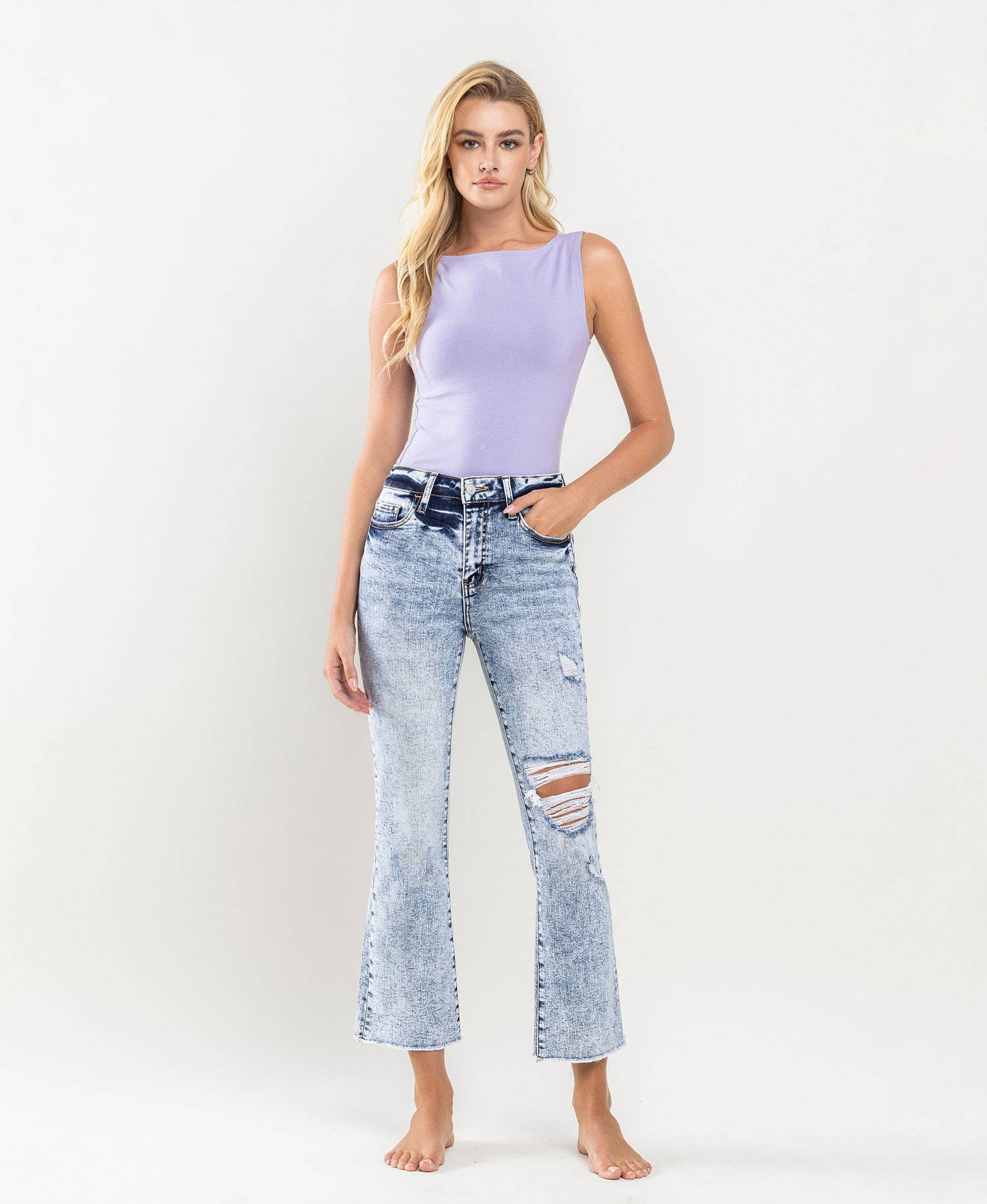 HIGH RISE DISTRESSED CROP FLARE JEANS V2940: SELF-CARE / 30