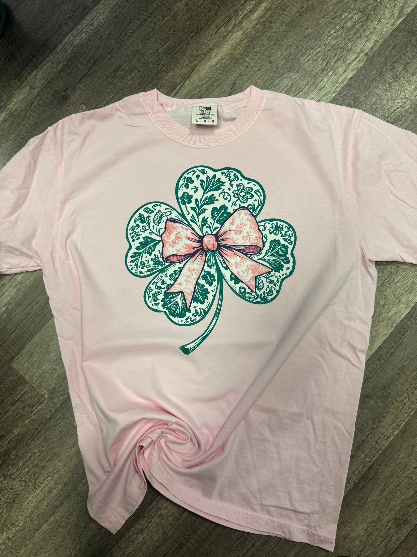 Floral Print Clover with Bow Pink Tee