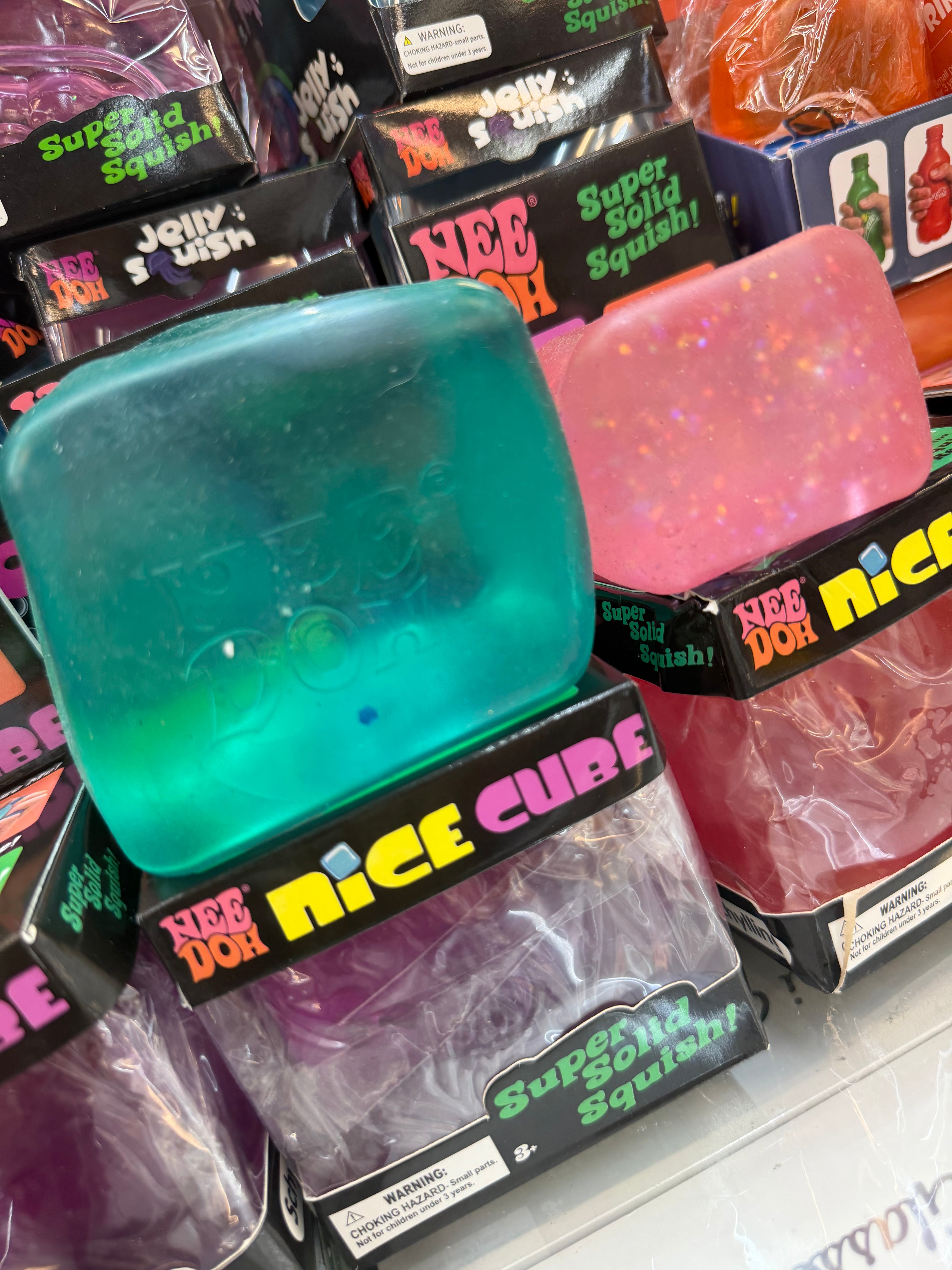 Jumbo Nice berg squishy cube - dupe