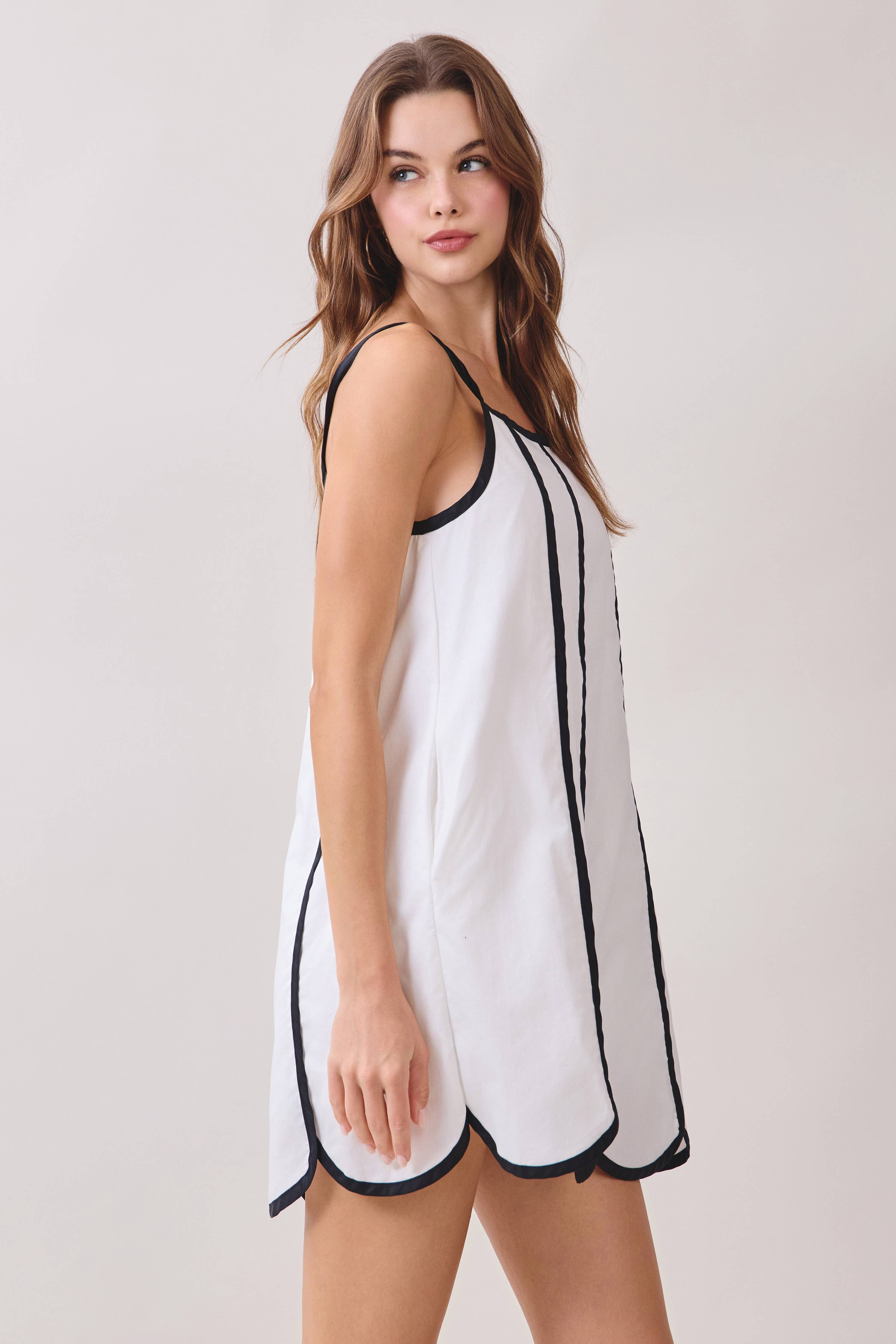 Contrast Trims Detail Scalloped Hem Mini Dress: White