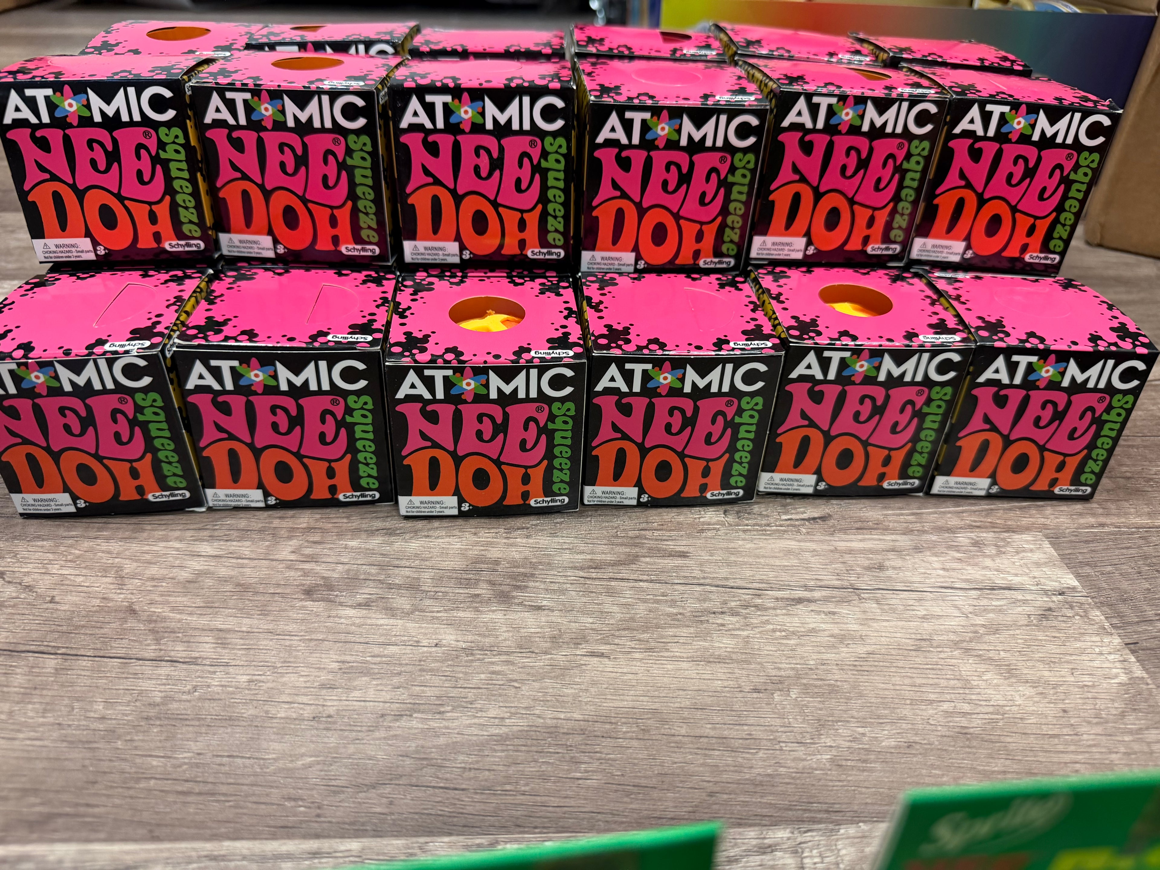 Atomic squeeze squishy