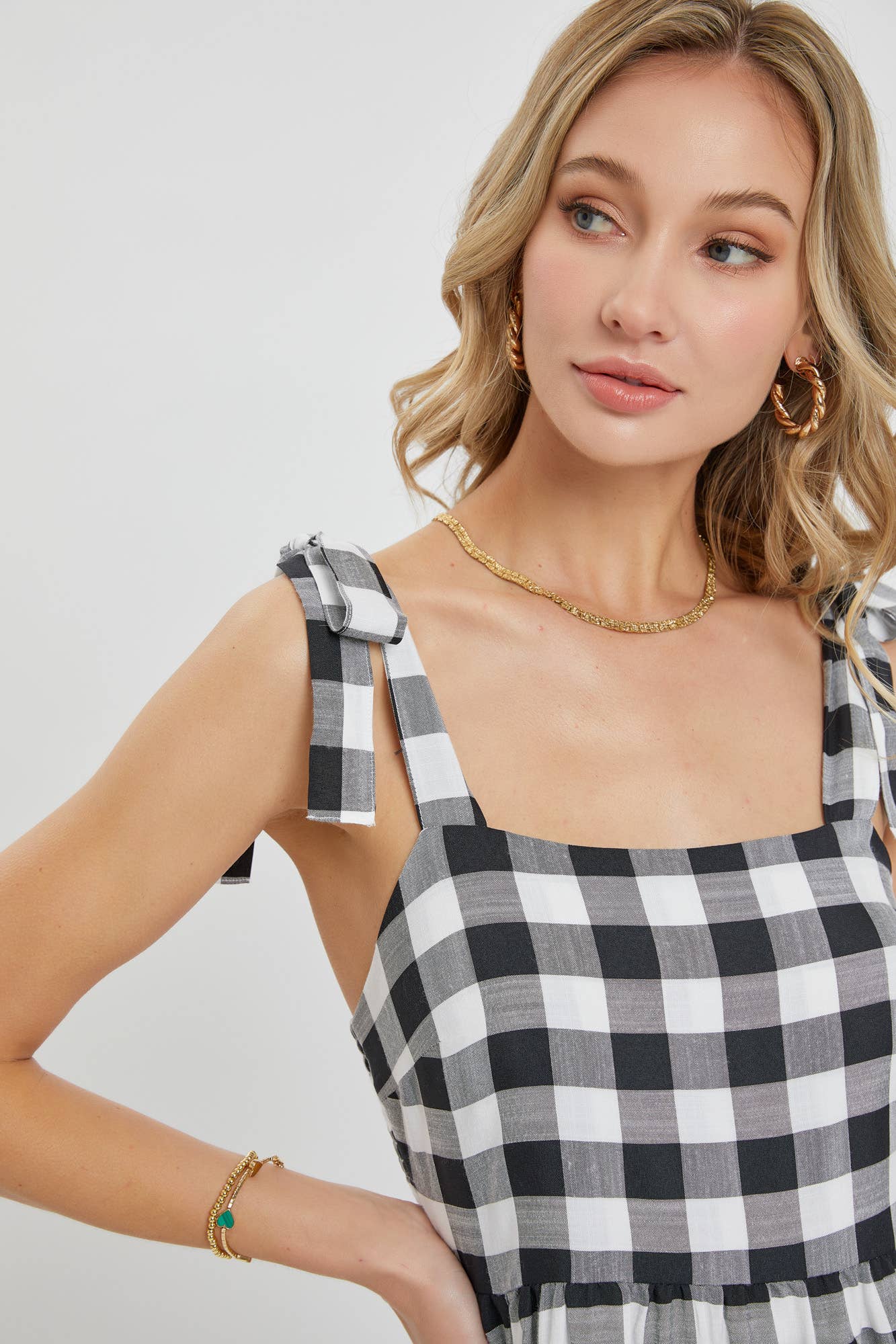 GINGHAM TIERED MAXI DRESS: TAUPE