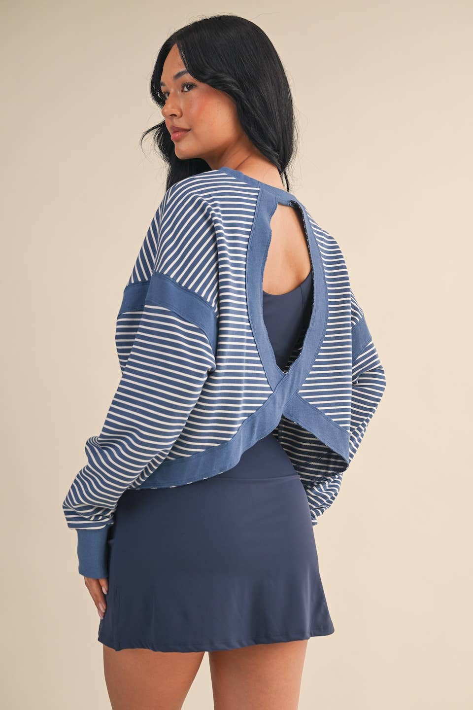 Striped Cutout Back Layering Sweatshirt: Black/White
