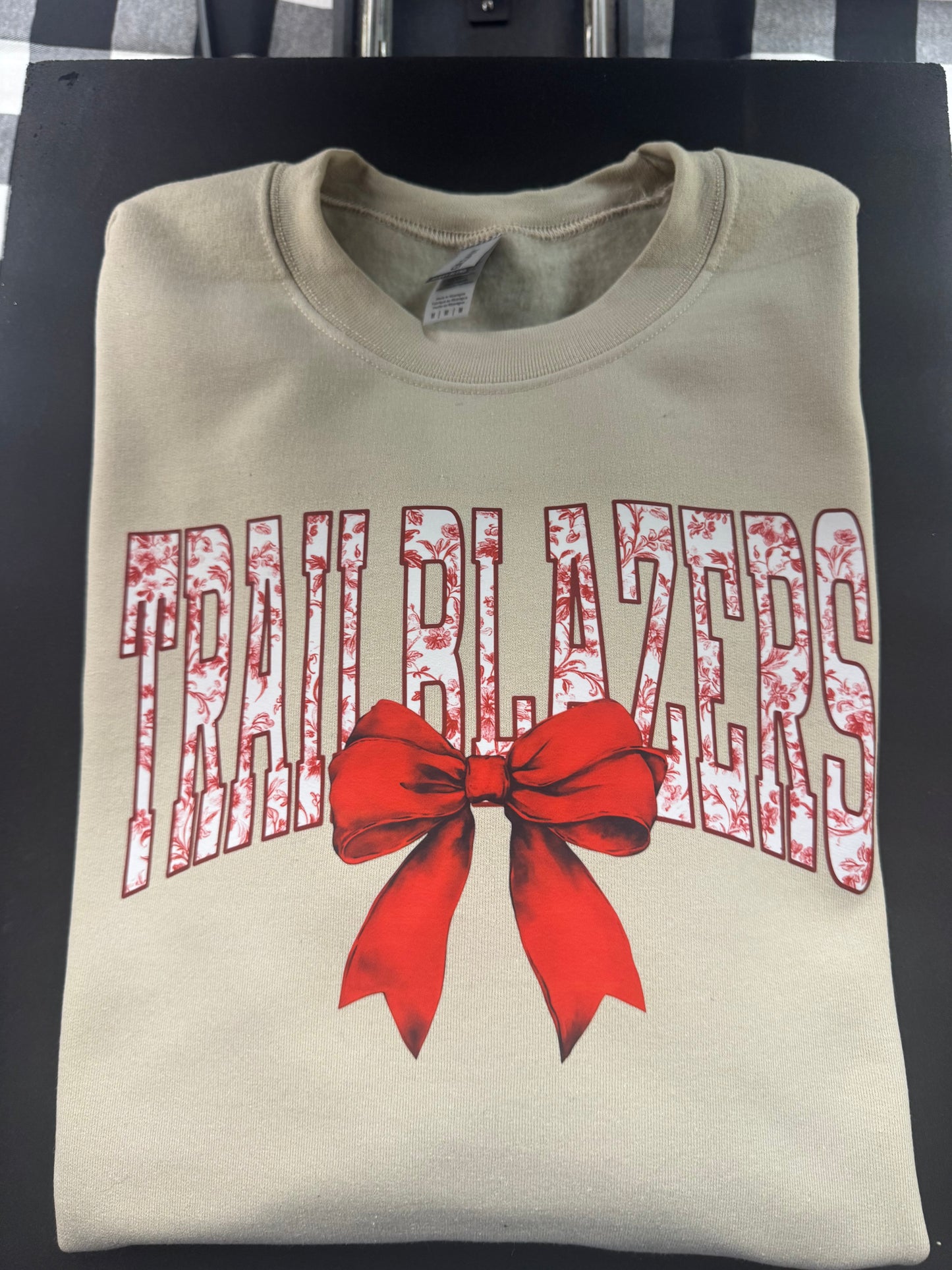 Poole Trailblazers Floral Tolie on Sand