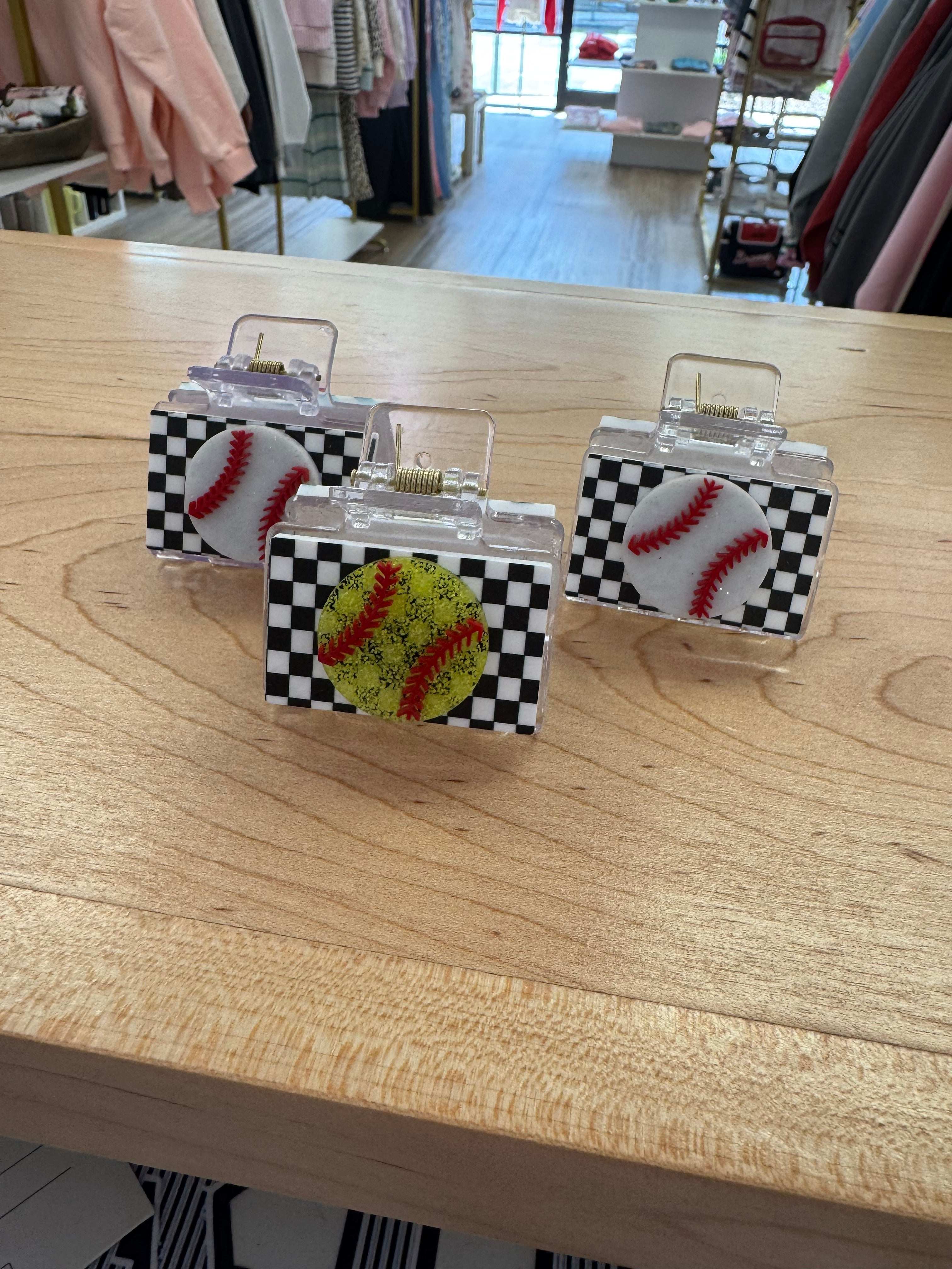 Checkered Softball/ Baseball Goitter Claw Clips