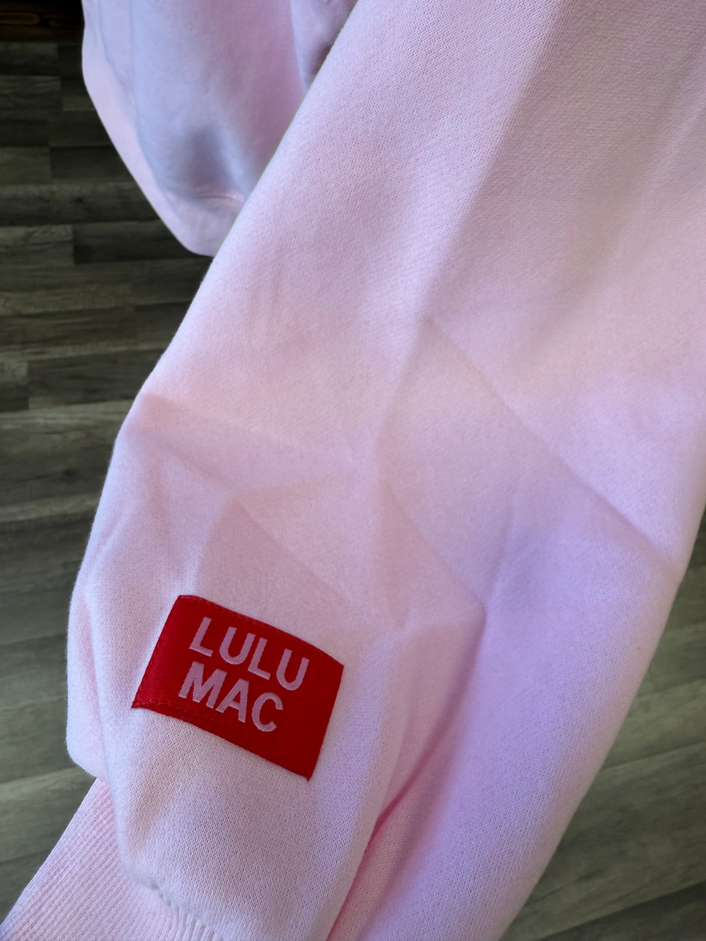 LULU MAC XOXO CHECKERED PINK EMBROIDERED SWEATSHIRT