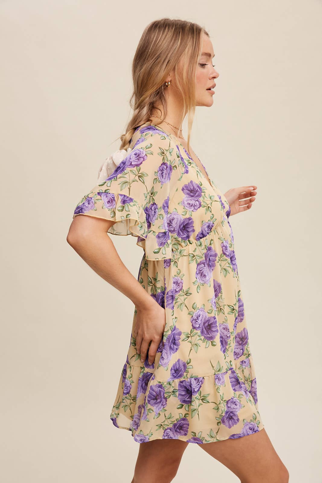 Floral Ruffle Sleeve Mini Dress: Cream