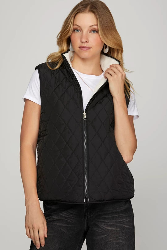 BLACK/CREAM REVERSIBLE FLEECE AND QUILTED VEST