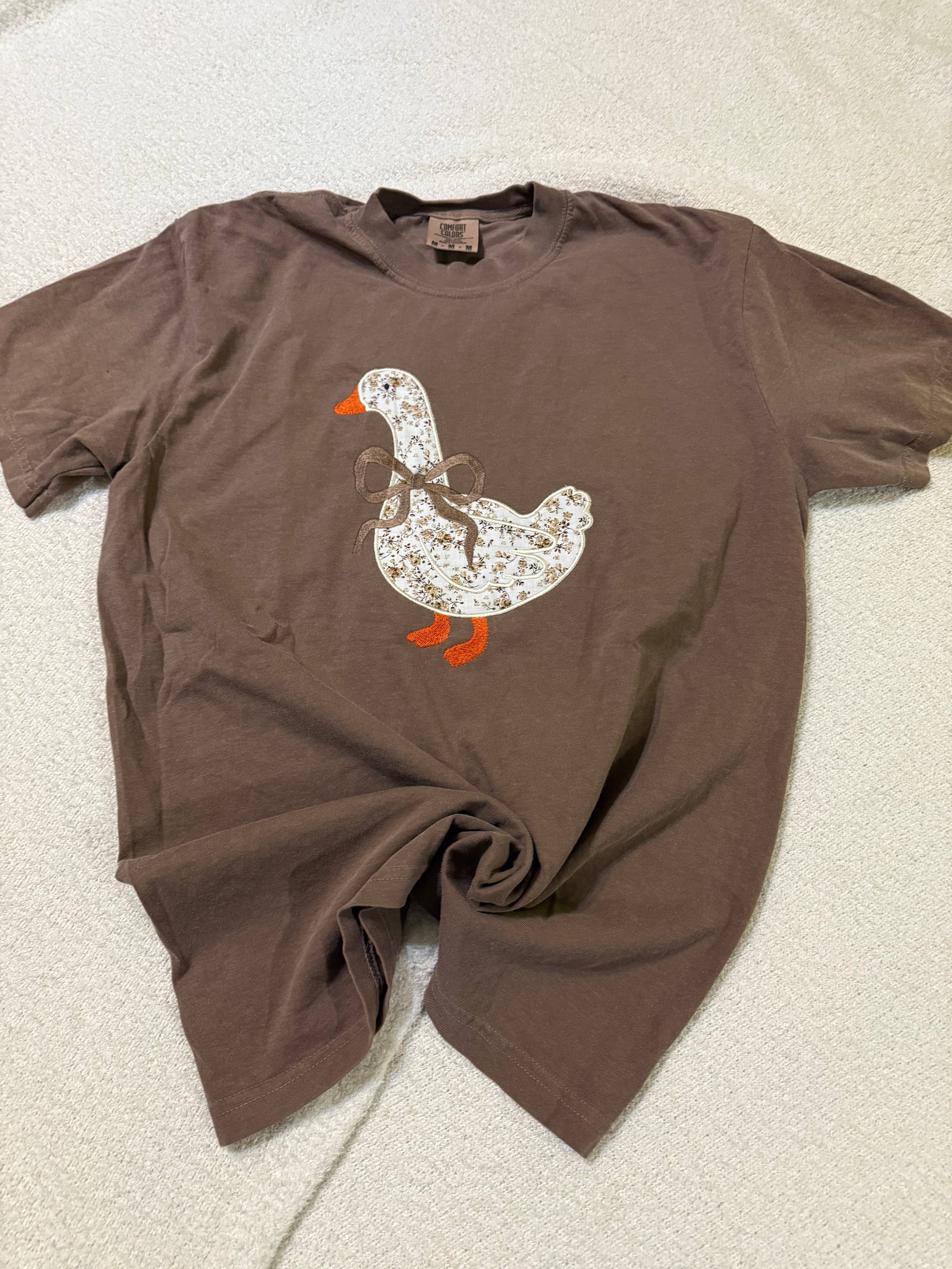 Coquette preppy goose appliqué tshirt