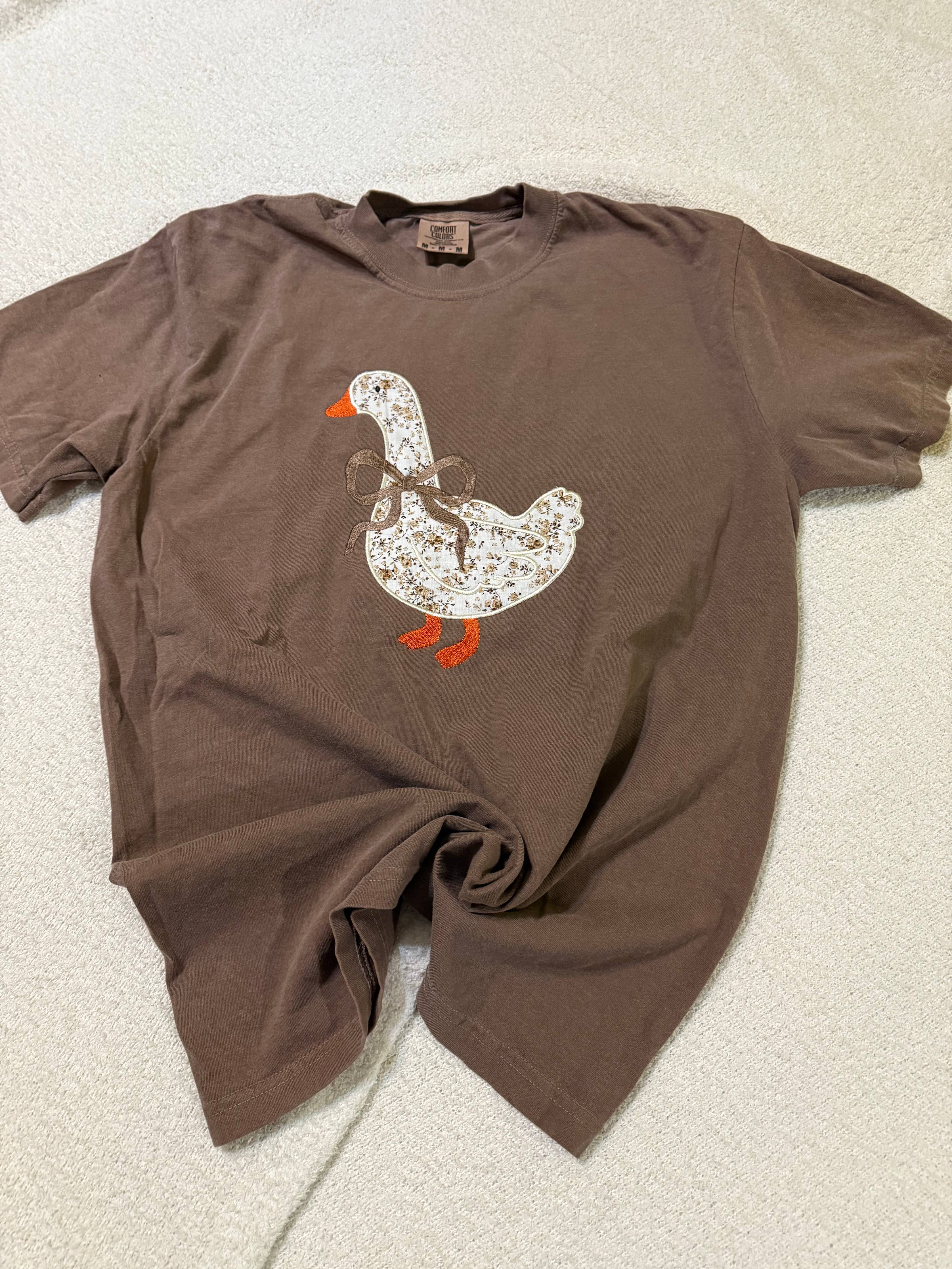 Coquette preppy goose appliqué tshirt