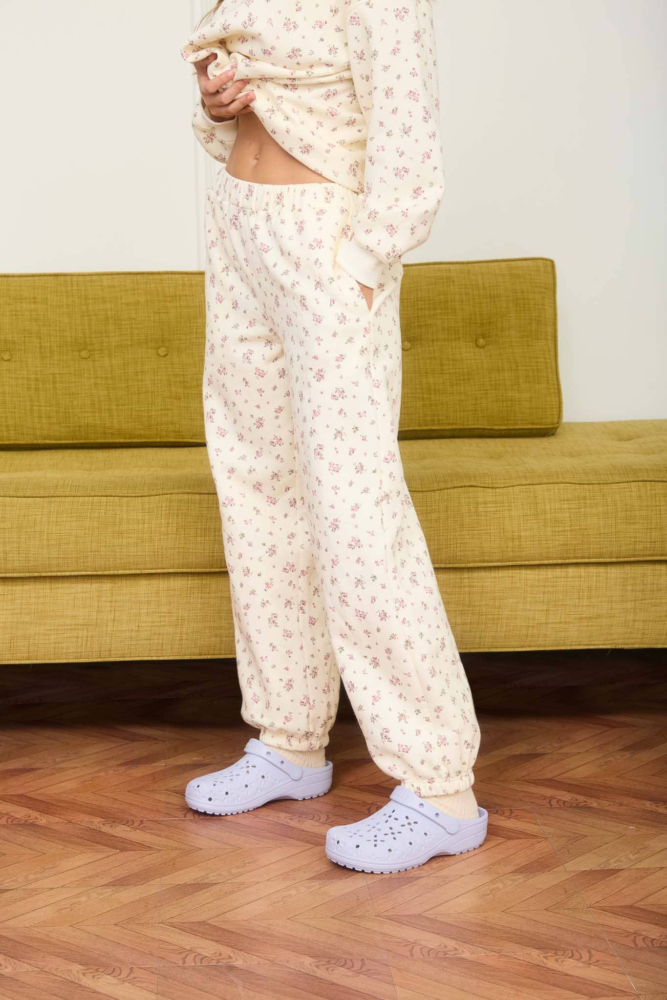 FLORAL PRINT ELASTIC WAIST AND CUFF JOGGERS