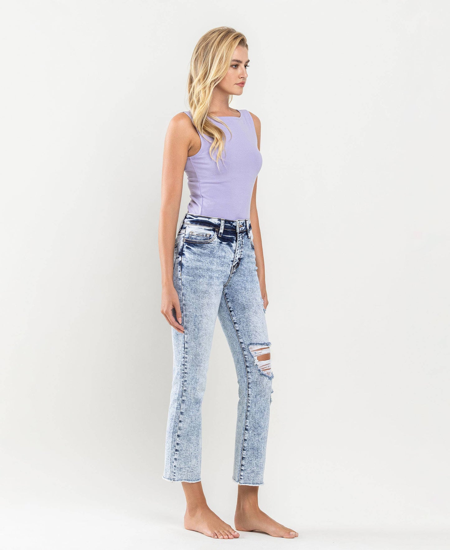 HIGH RISE DISTRESSED CROP FLARE JEANS V2940: SELF-CARE / 30