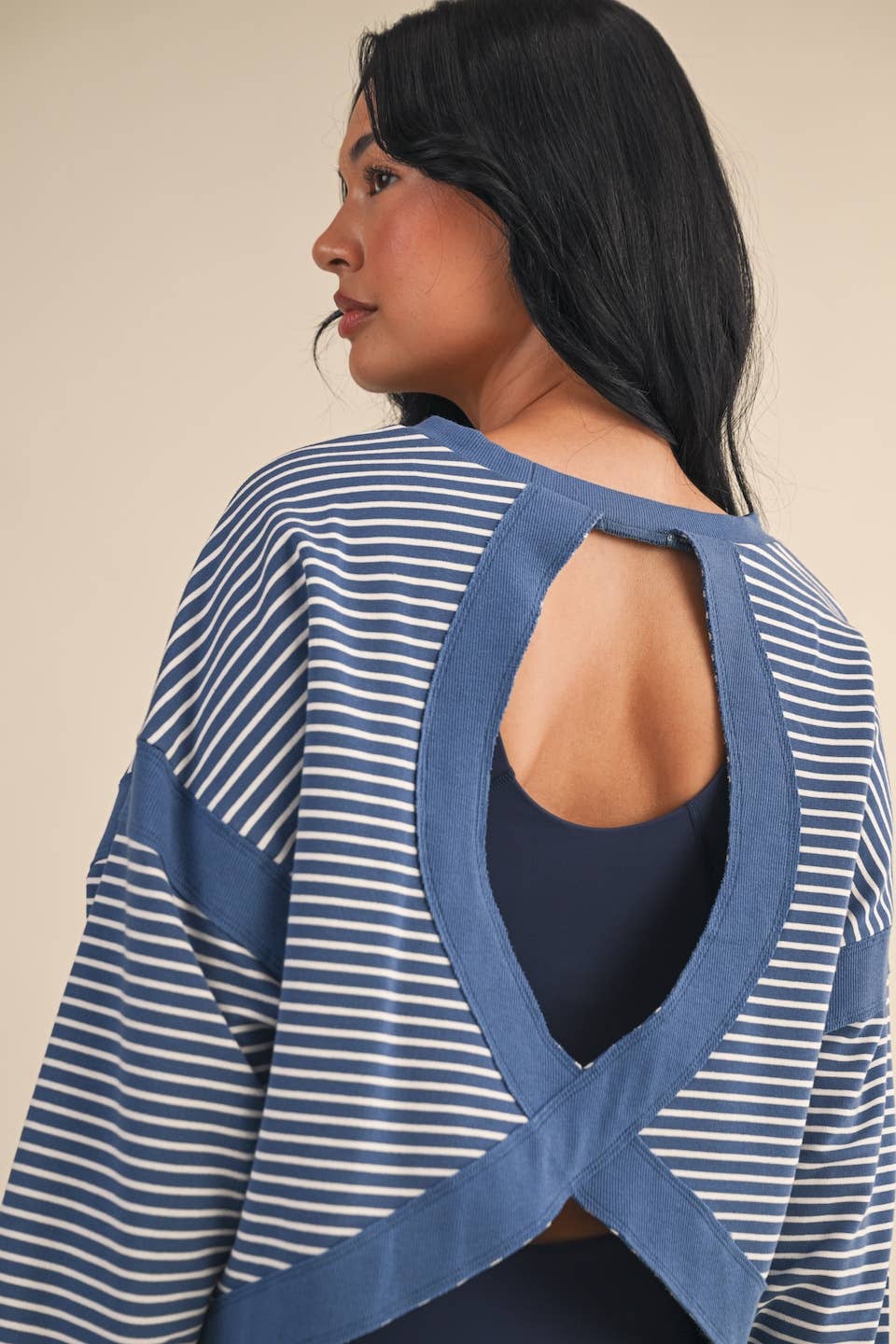 Striped Cutout Back Layering Sweatshirt: Black/White