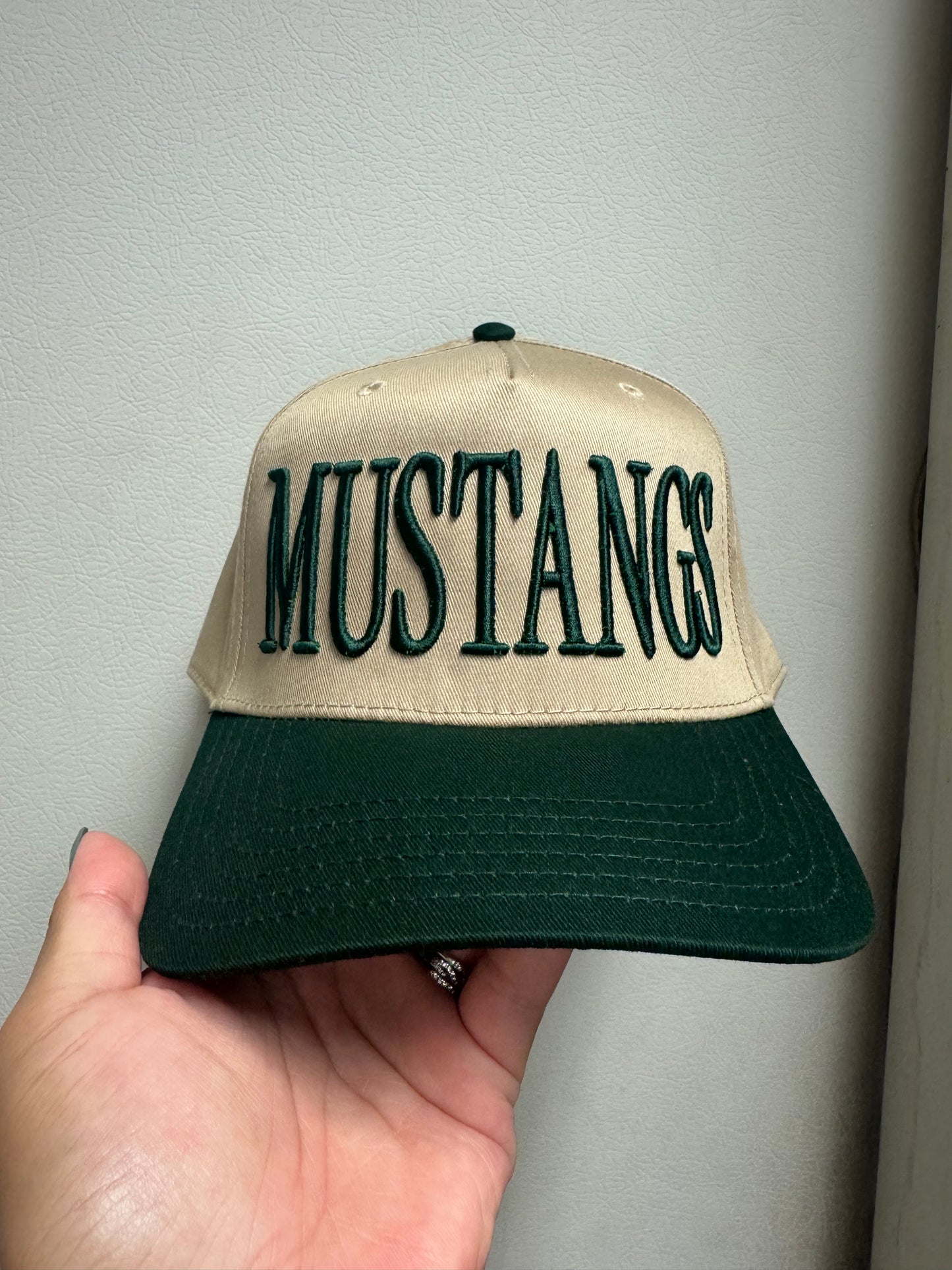MUSTANGS TAN / GREEN 3D RAISED EMBROIDERY OTTO HAT