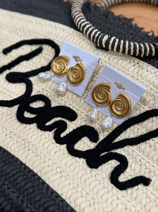 Waterproof Non Tarnish Seashell With Pearl Dangle