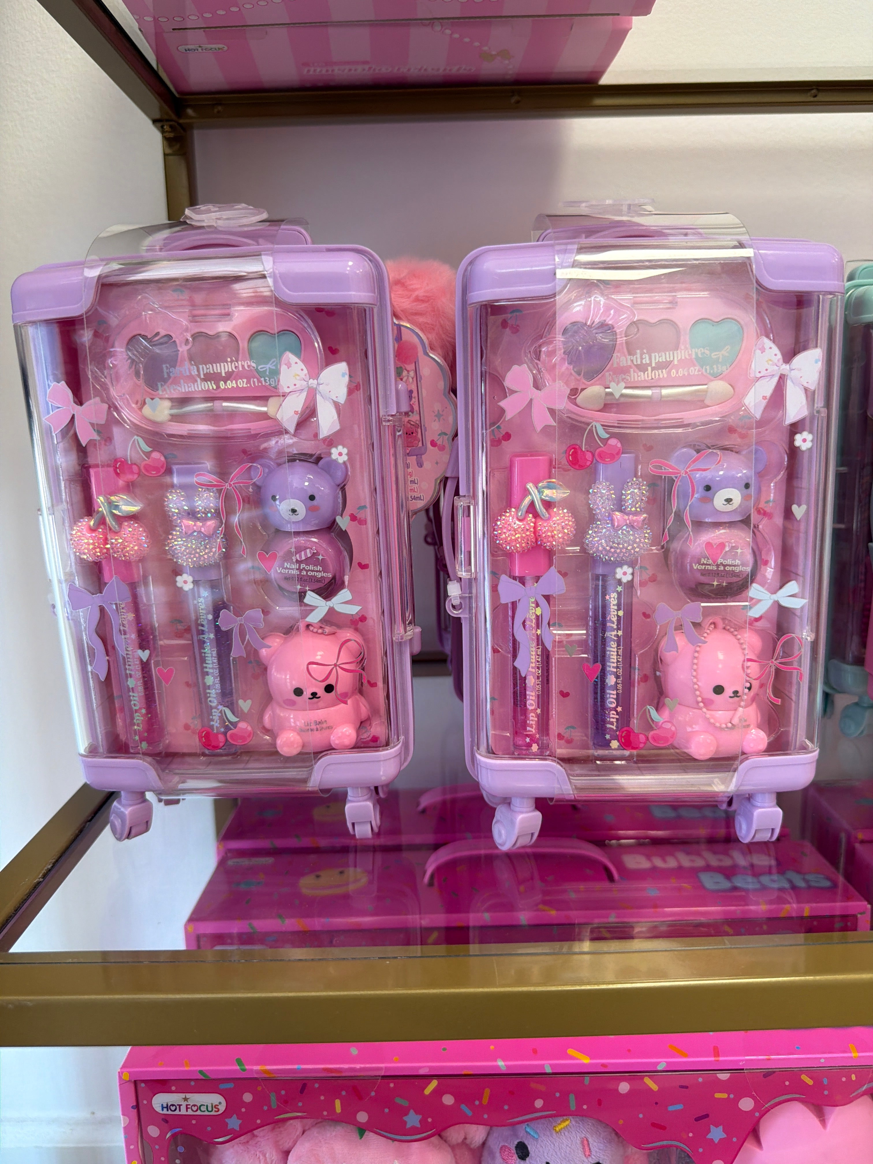 Hot Focus Cherry Mini Luggage Beauty Set