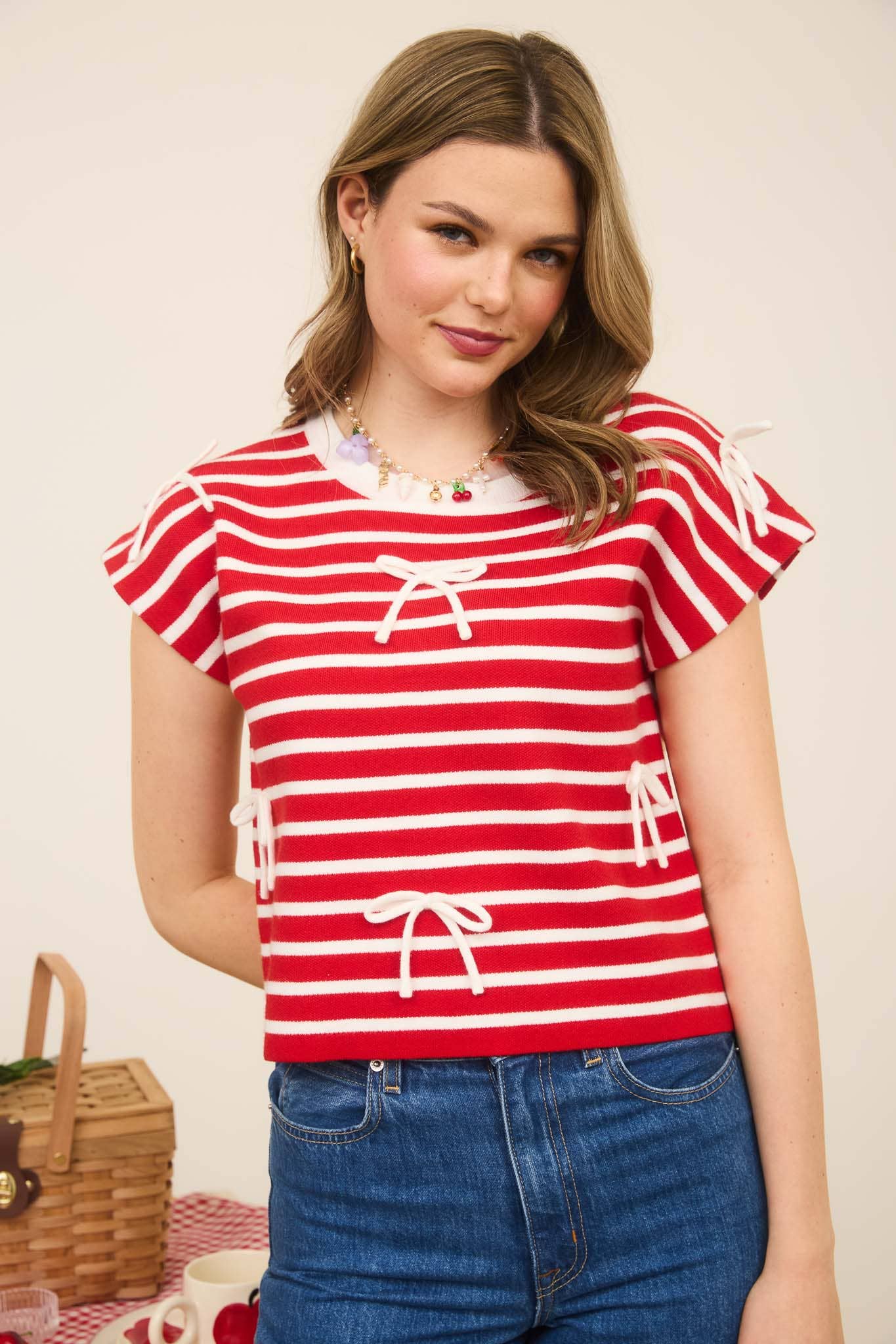 STRIPE BOW DETAIL SHORT SLEEVE KNIT TOP: RED