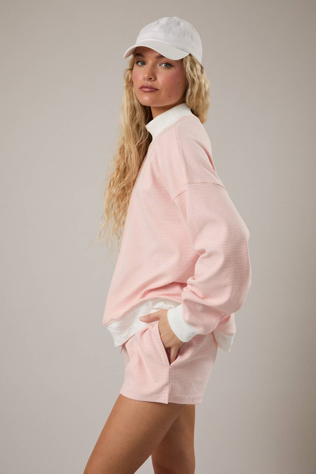 MOCK NECK STRIPE SWEATSHIRTS TOP: PEACH-CREAM STRIPE