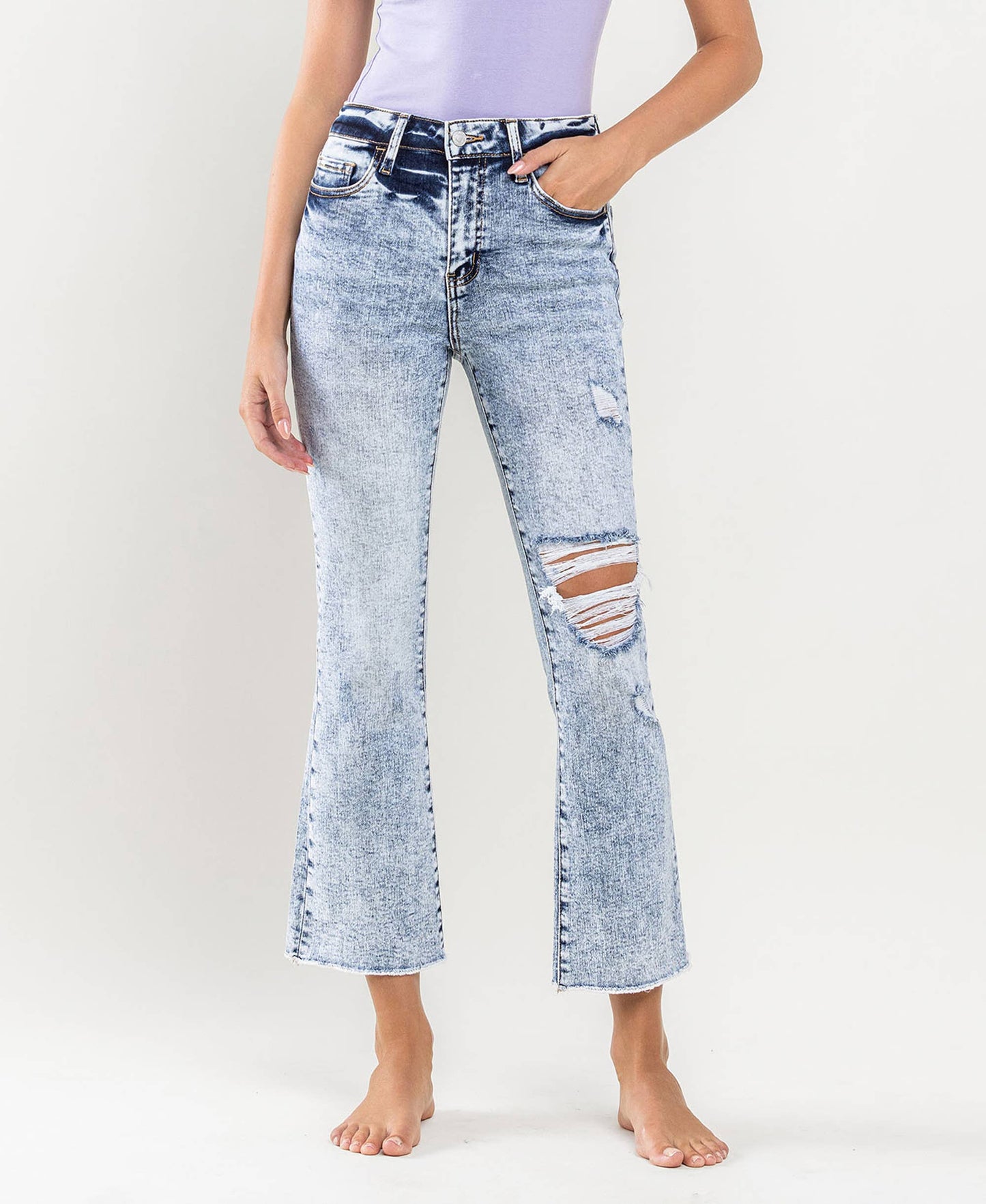 HIGH RISE DISTRESSED CROP FLARE JEANS V2940: SELF-CARE / 30