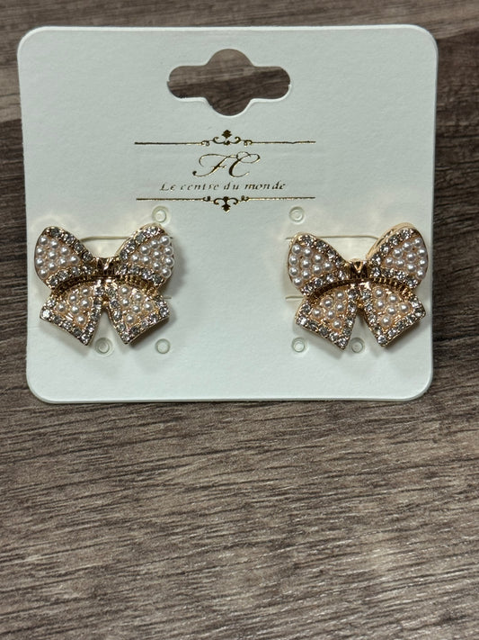 Pearl Bow Studs