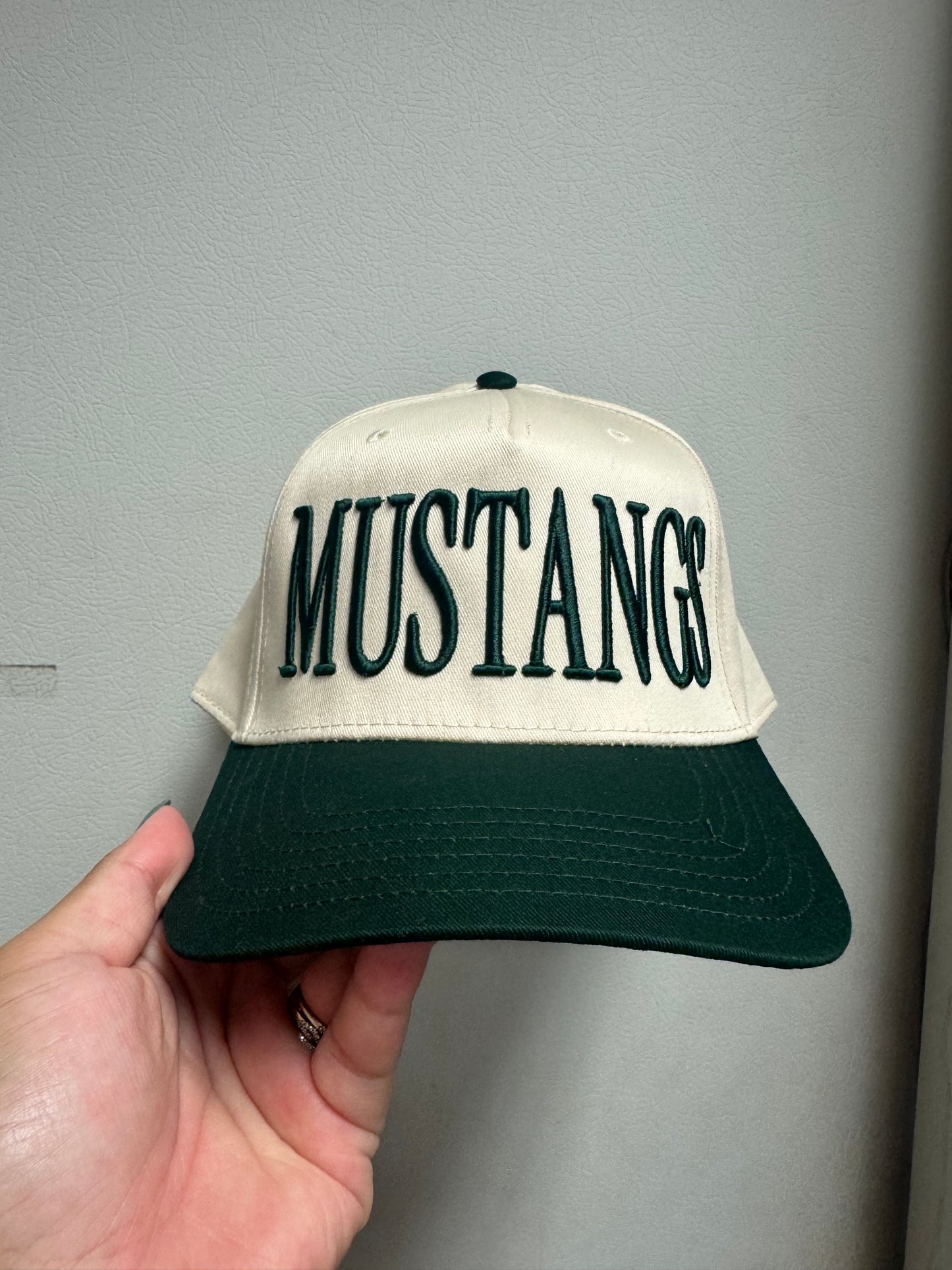 MUSTANGS CREAM / GREEN 3D RAISED EMBROIDERY OTTO HAT